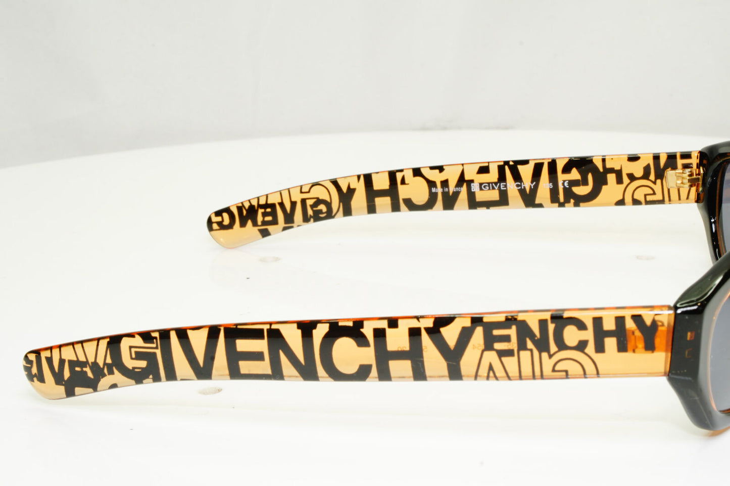 Givenchy 2004 Vintage Mens Womens Sunglasses Black Amber 1054 Big Logo 003 33146