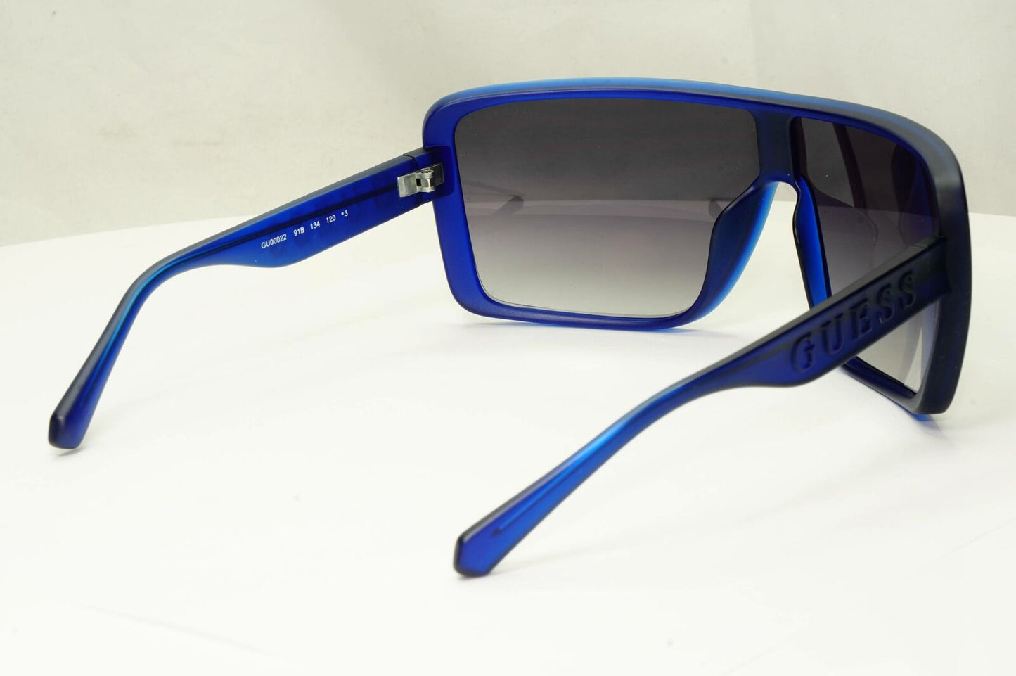 Guess Mens Shield Visor Sunglasses Blue Black Gradient Smoke GU 00022 91B Ski