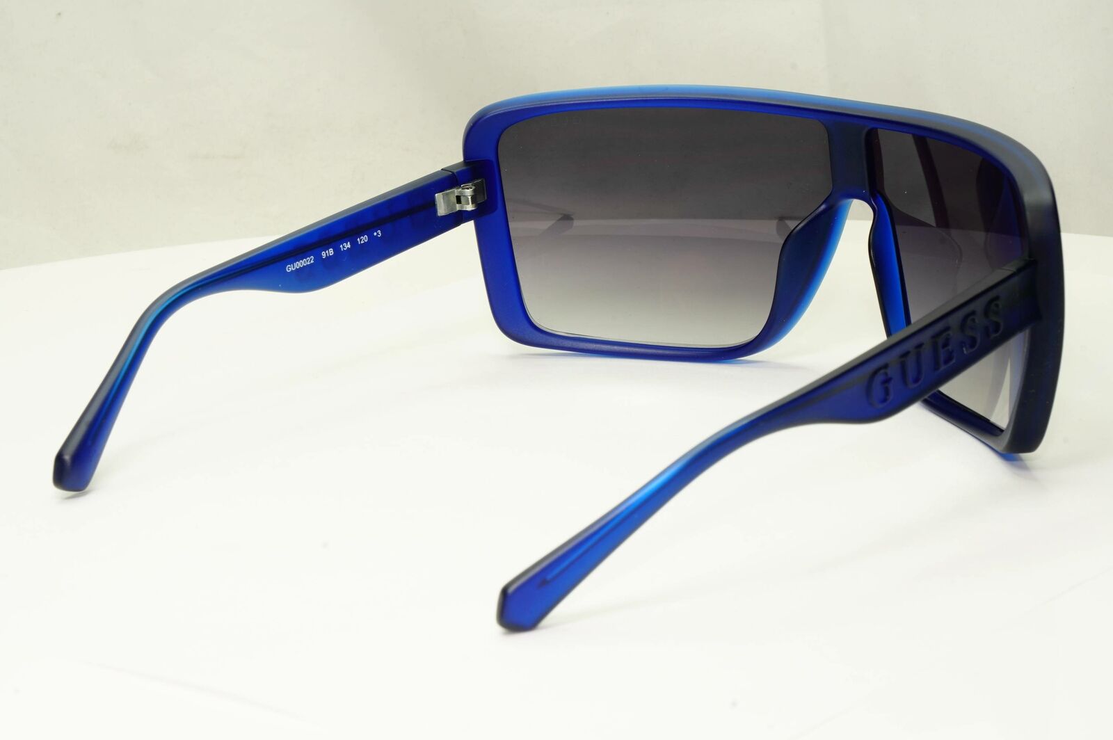 Guess Mens Shield Visor Sunglasses Blue Black Gradient Smoke GU 00022 91B Ski