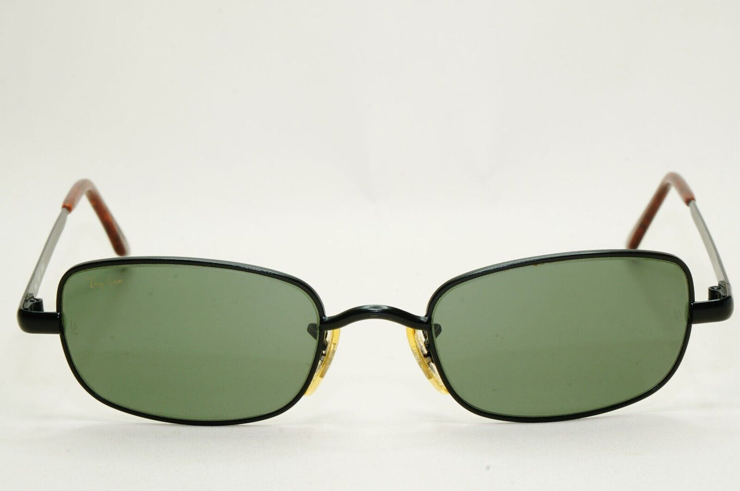 Ray-Ban Sunglasses Vintage 1999 Bausch & Lomb Black Green W2951  081124