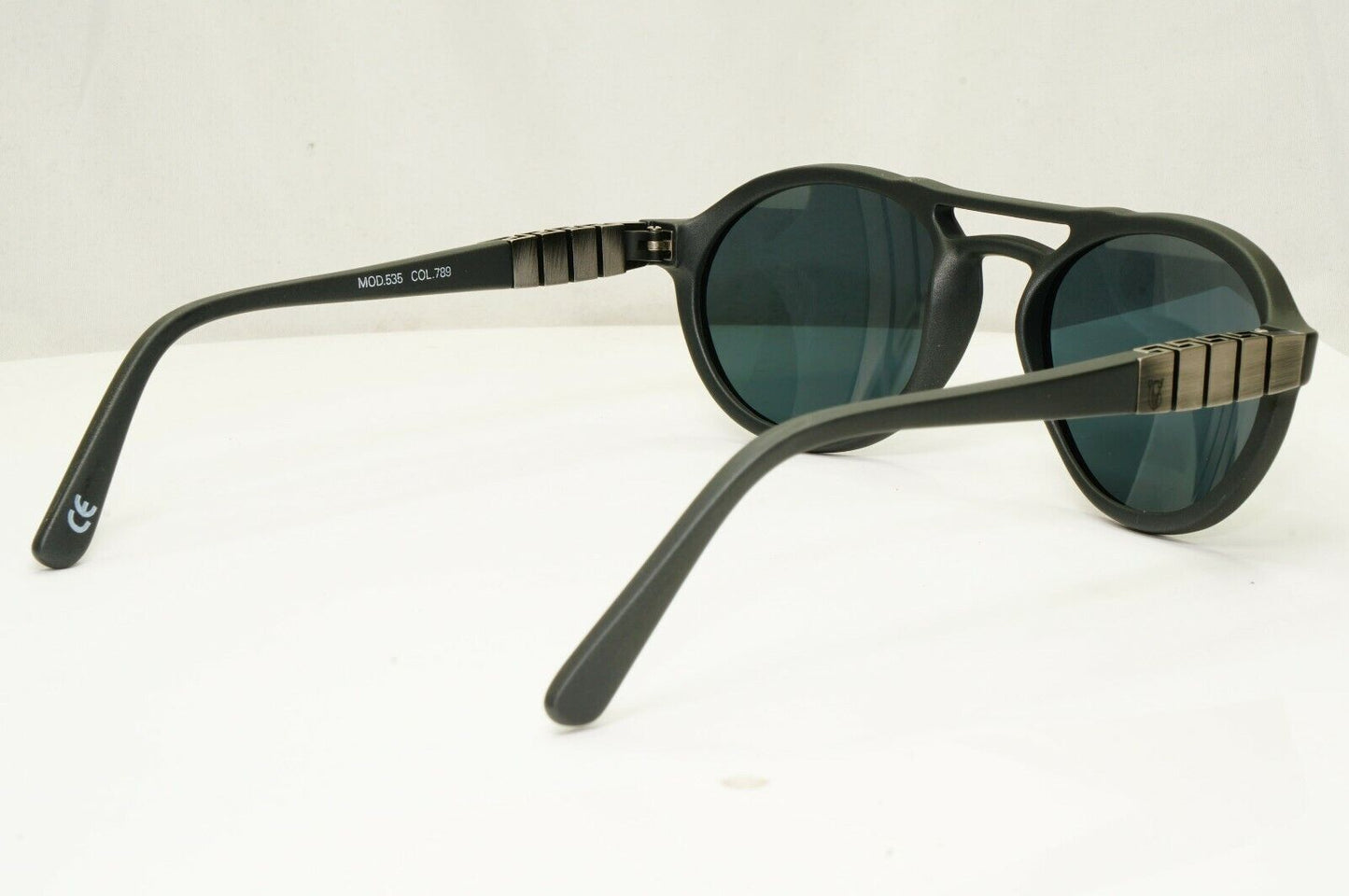 Gianni Versace 1996 Mens Vintage Charcoal Grey Pilot Sunglasses MOD 535 COL 789