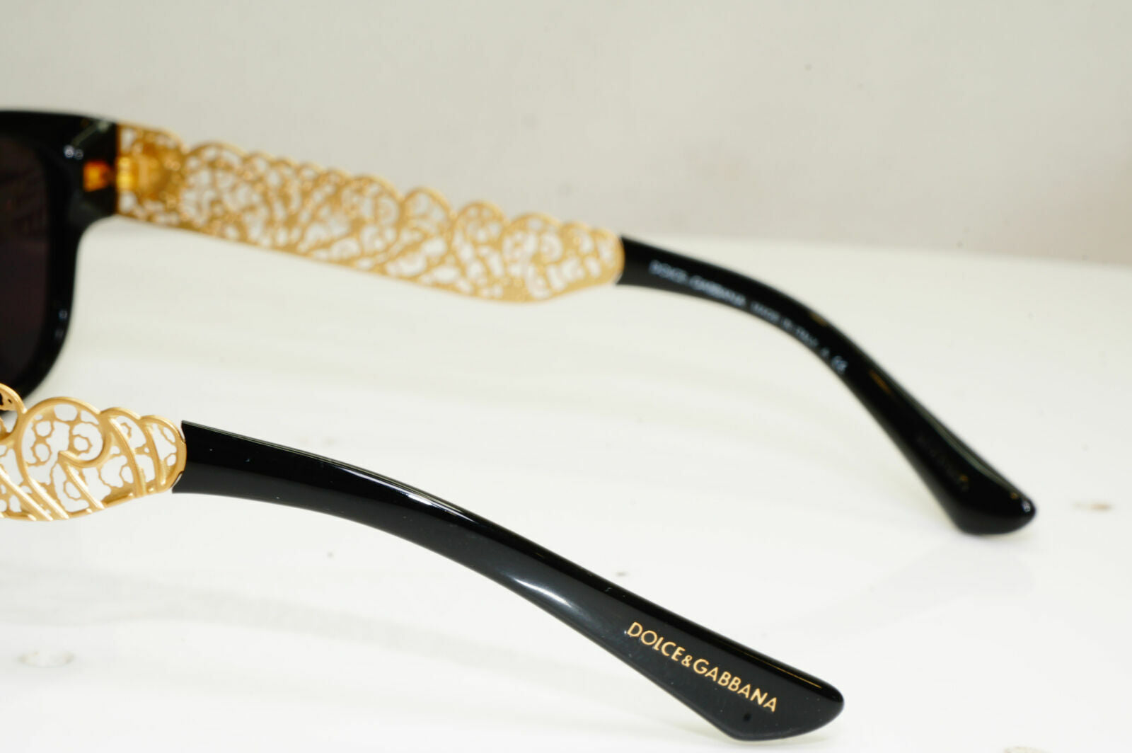 Authentic Dolce & Gabbana Gold Flowers Black Womens Sunglasses DG 3185 501 30209