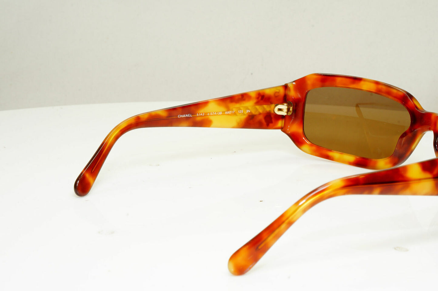 Chanel Gold Charms Sunglasses Brown Tortoise Vintage Womens 5142 574/3B 29988