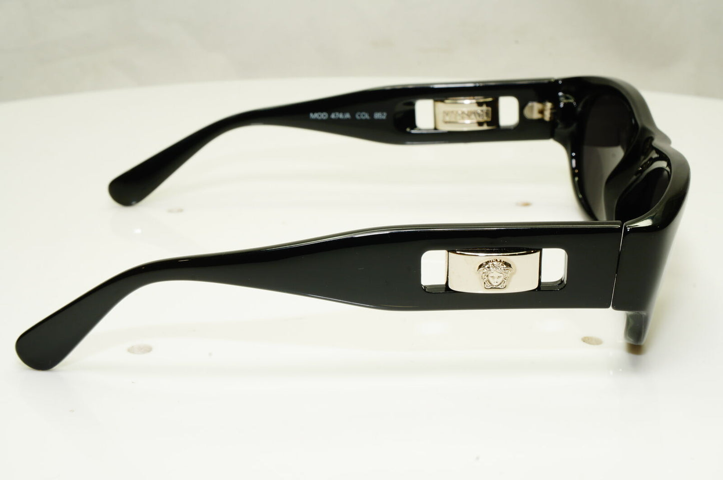 Gianni Versace 1996 Mens Vintage Black Medusa Sunglasses MOD 474/A COL 852