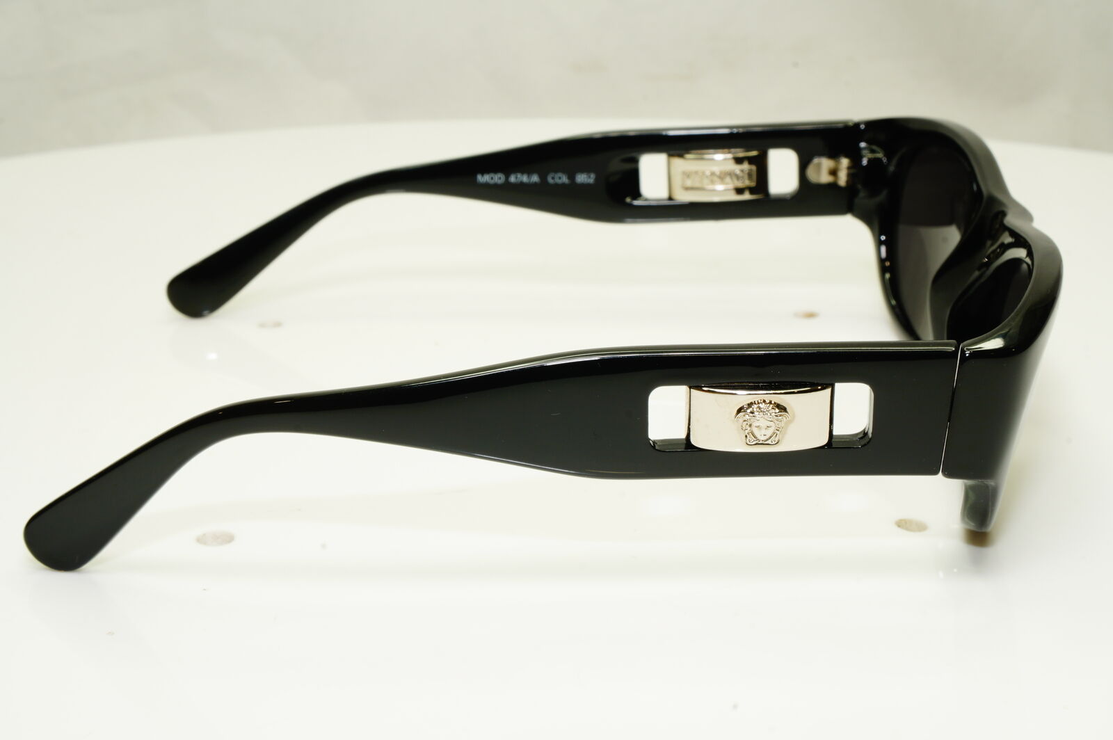 Gianni Versace 1996 Mens Vintage Black Medusa Sunglasses MOD 474/A COL 852