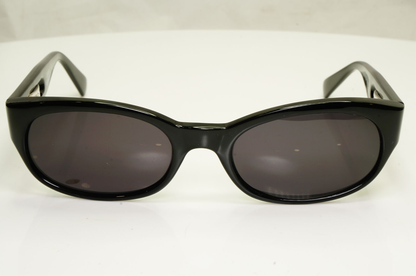 Gianni Versace 1996 Unisex Vintage Black Sunglasses GV MOD 472/A COL 852