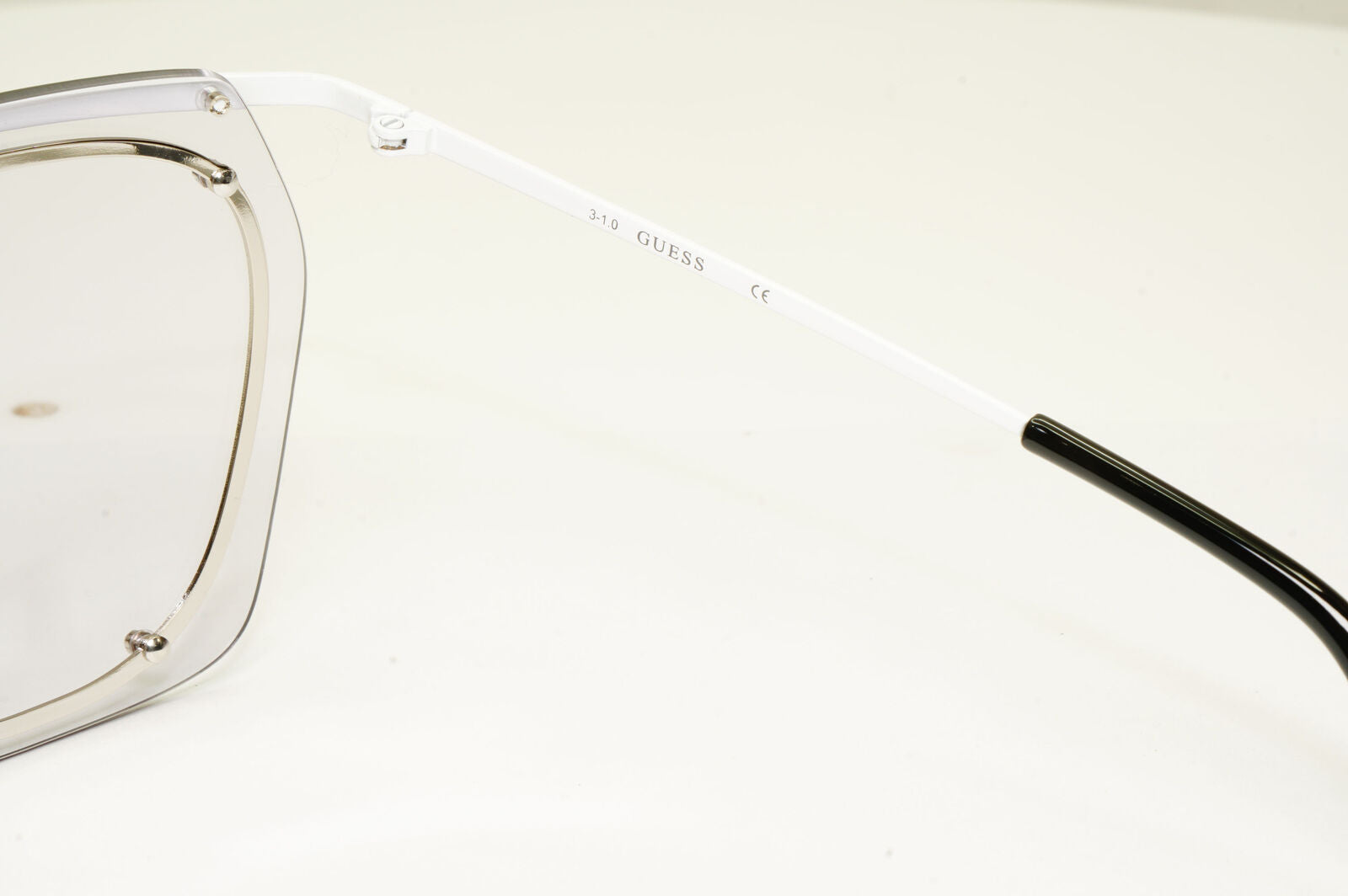 Guess Sunglasses Shield White Lilac Light Tint Visor Mask Womens GU 7720 21C