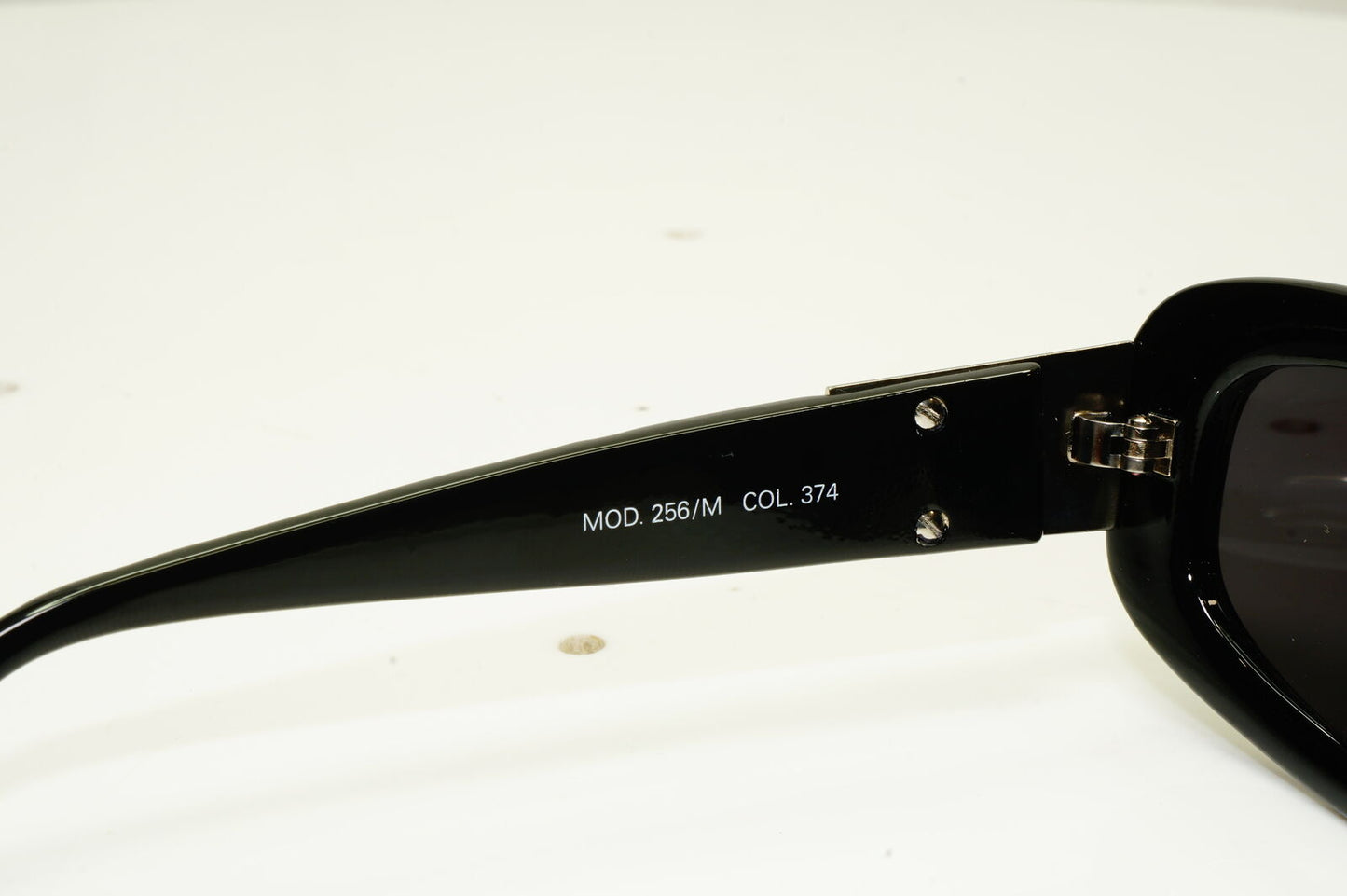Gianni Versace 1996 Unisex Vintage Black Medusa Sunglasses MOD 256/M COL 374