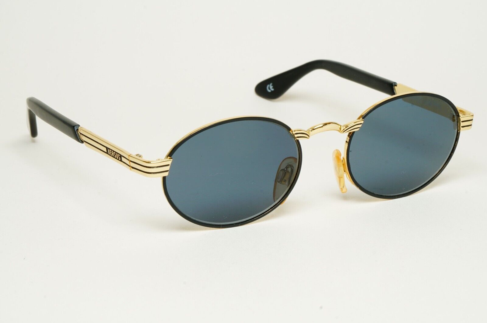 Versus Sunglasses 1996 by Gianni Versace Vintage Gold Oval Black MOD F07 COL 39M