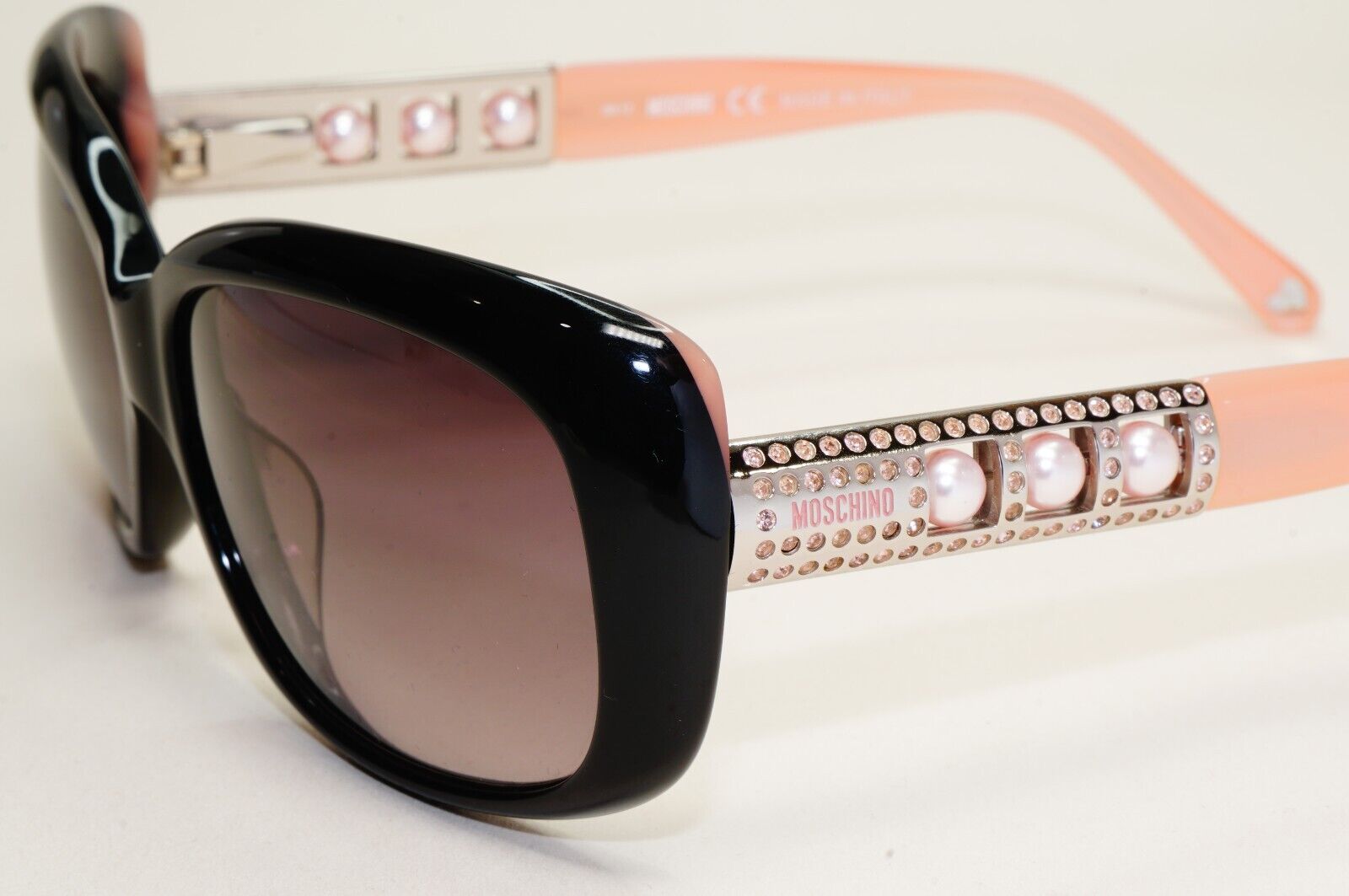 Moschino Sunglasses 2005 Vintage Black Grey Pink Pearl Square MO572 02 101124