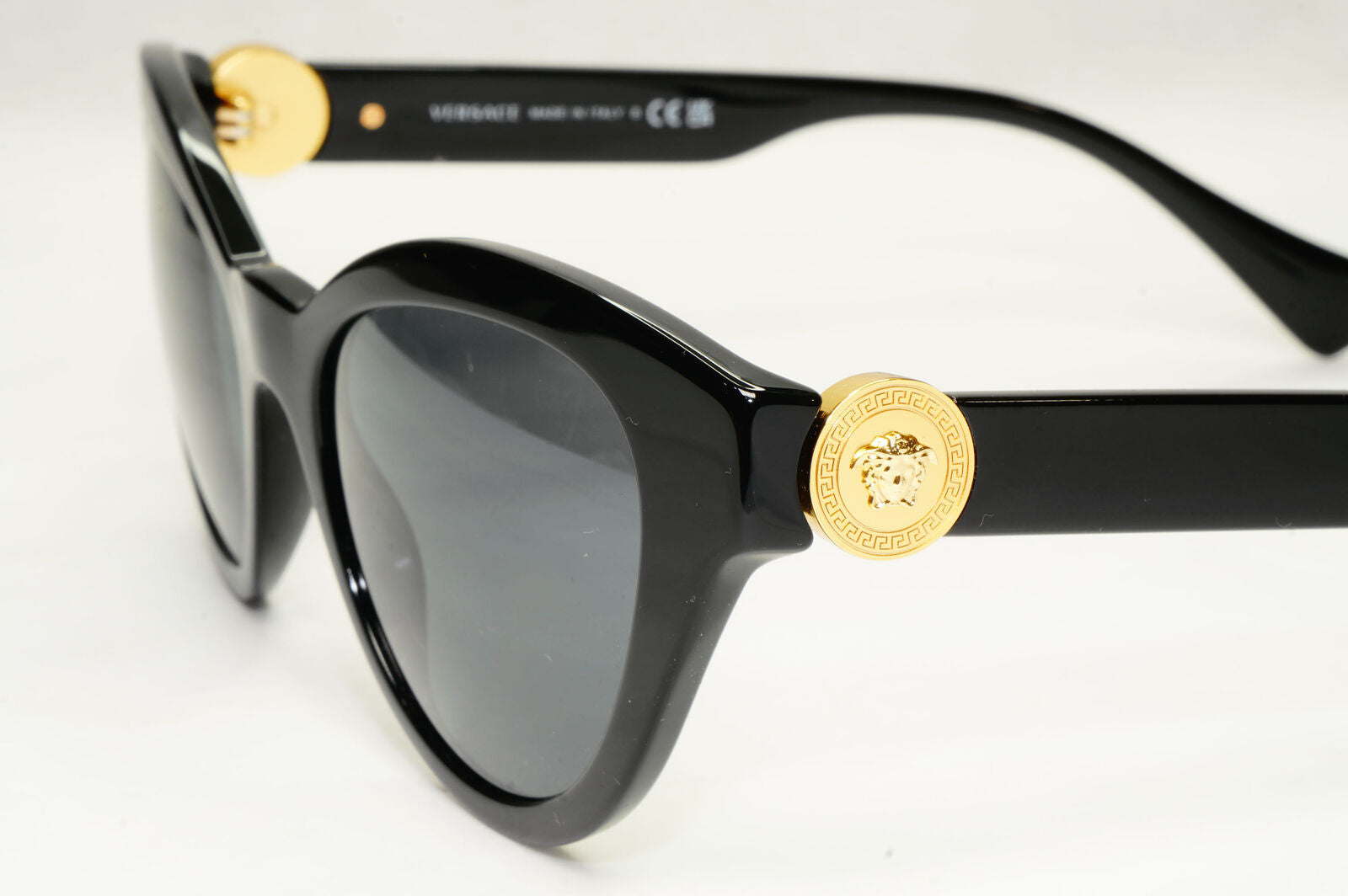 Versace Sunglasses Black Gold Cat Eye Medusa MOD VE 4435 GB1/87 52mm
