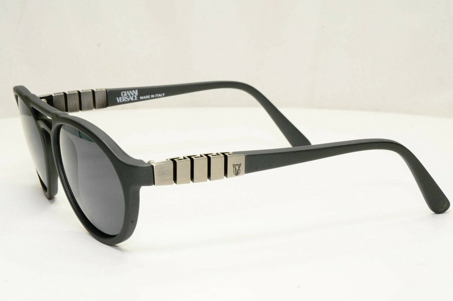 Gianni Versace 1996 Mens Vintage Charcoal Grey Pilot Sunglasses MOD 535 COL 789