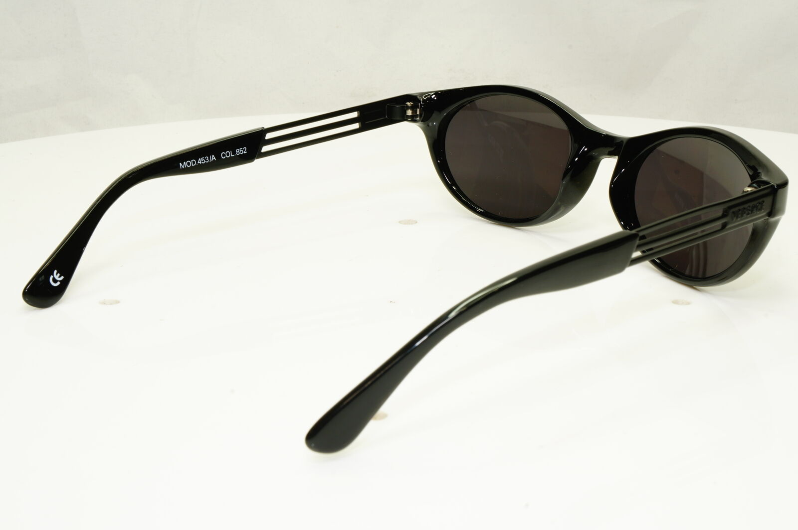 Gianni Versace 1996 Mens Unisex Vintage Black Sunglasses MOD 453/A COL 852