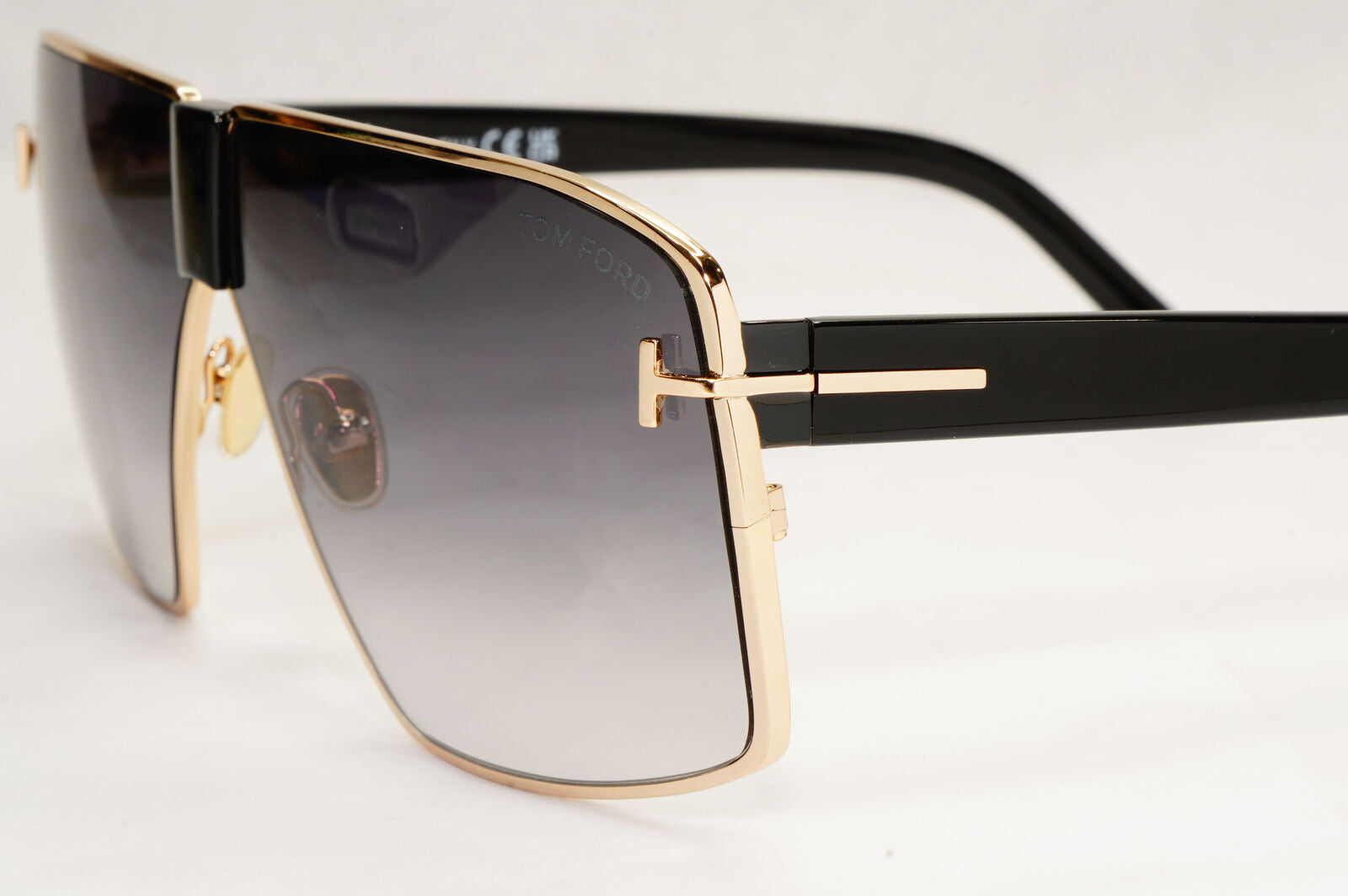 Tom Ford Sunglasses Reno Black Gold Grey Gradient Navigator FT0911 TF 911  28B