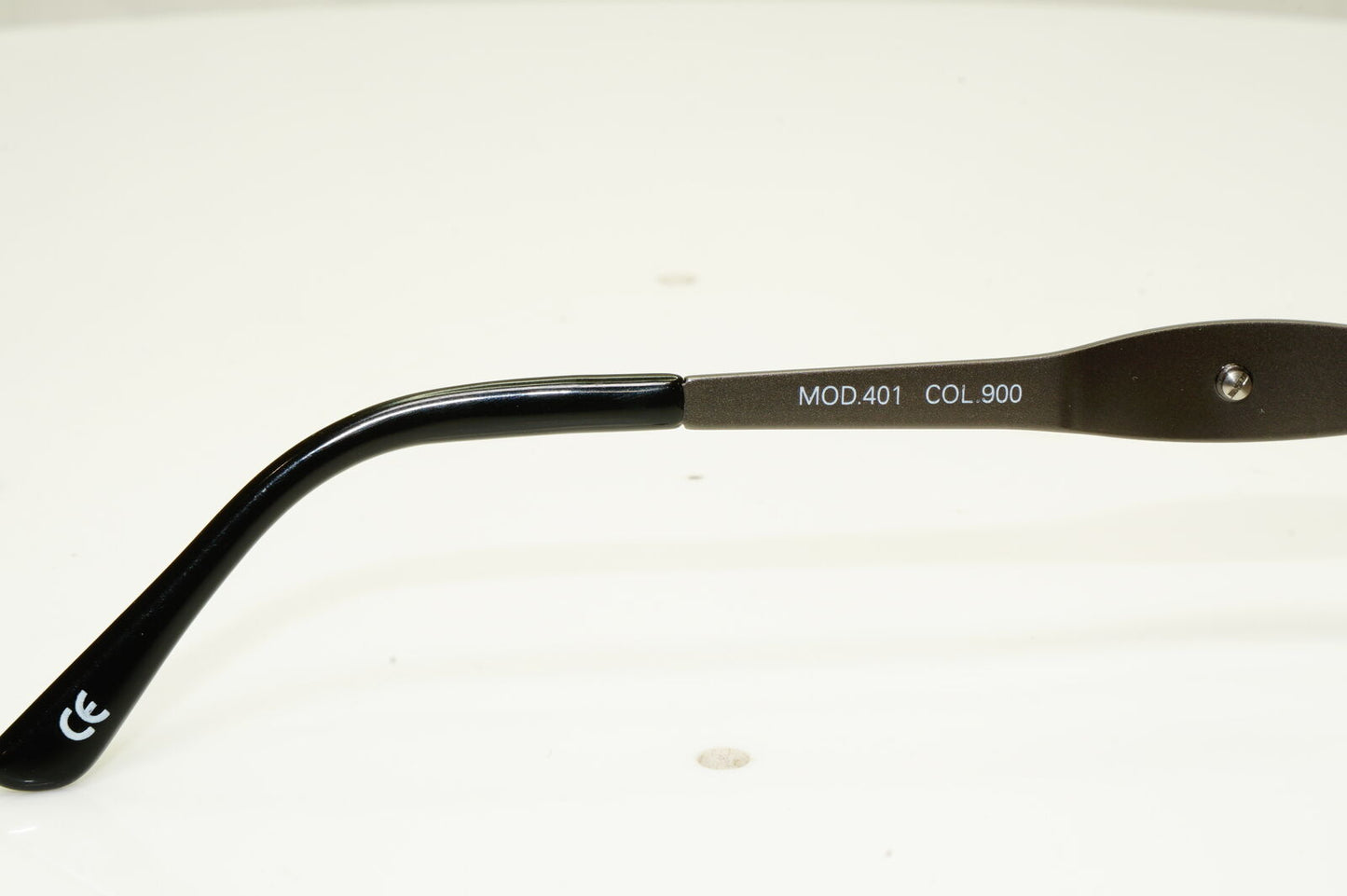Gianni Versace 1996 Womens Vintage Brown Oval Medusa Sunglasses MOD 401 COL 900