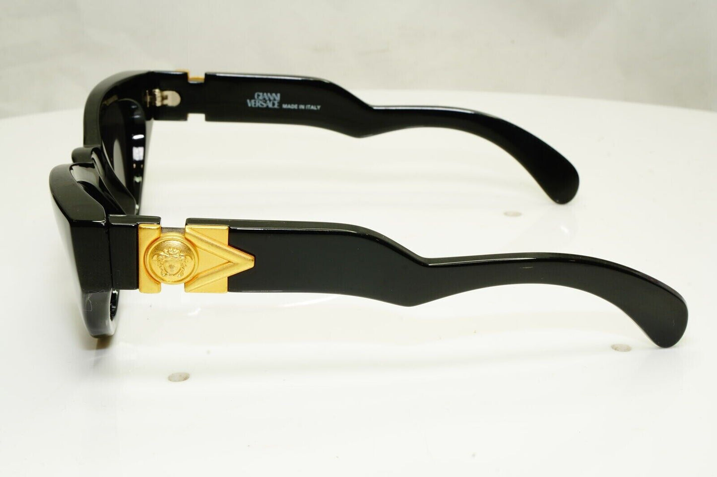 Gianni Versace Sunglasses 1996 Vintage Black Gold Medusa MOD 476/A COL 852