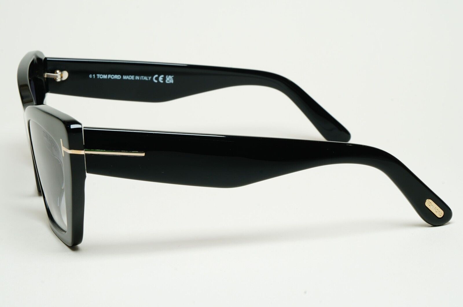 Tom Ford Sunglasses Wyatt Black Grey Gradient Thick Cat Eye FT0871 TF 871 01B