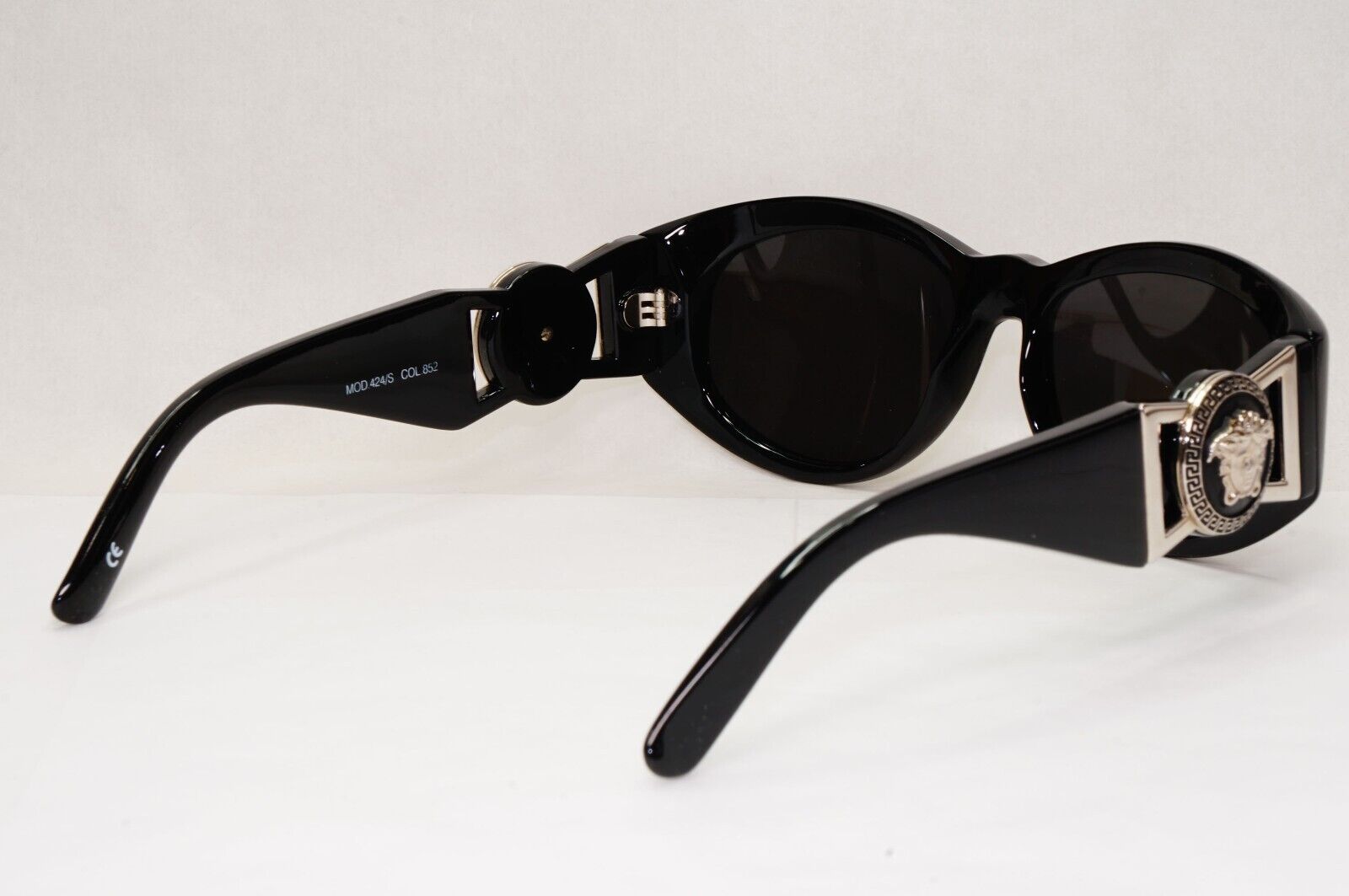 Gianni Versace Sunglasses 1996 Vintage Black MOD 424/S COL 852 Biggie 111223