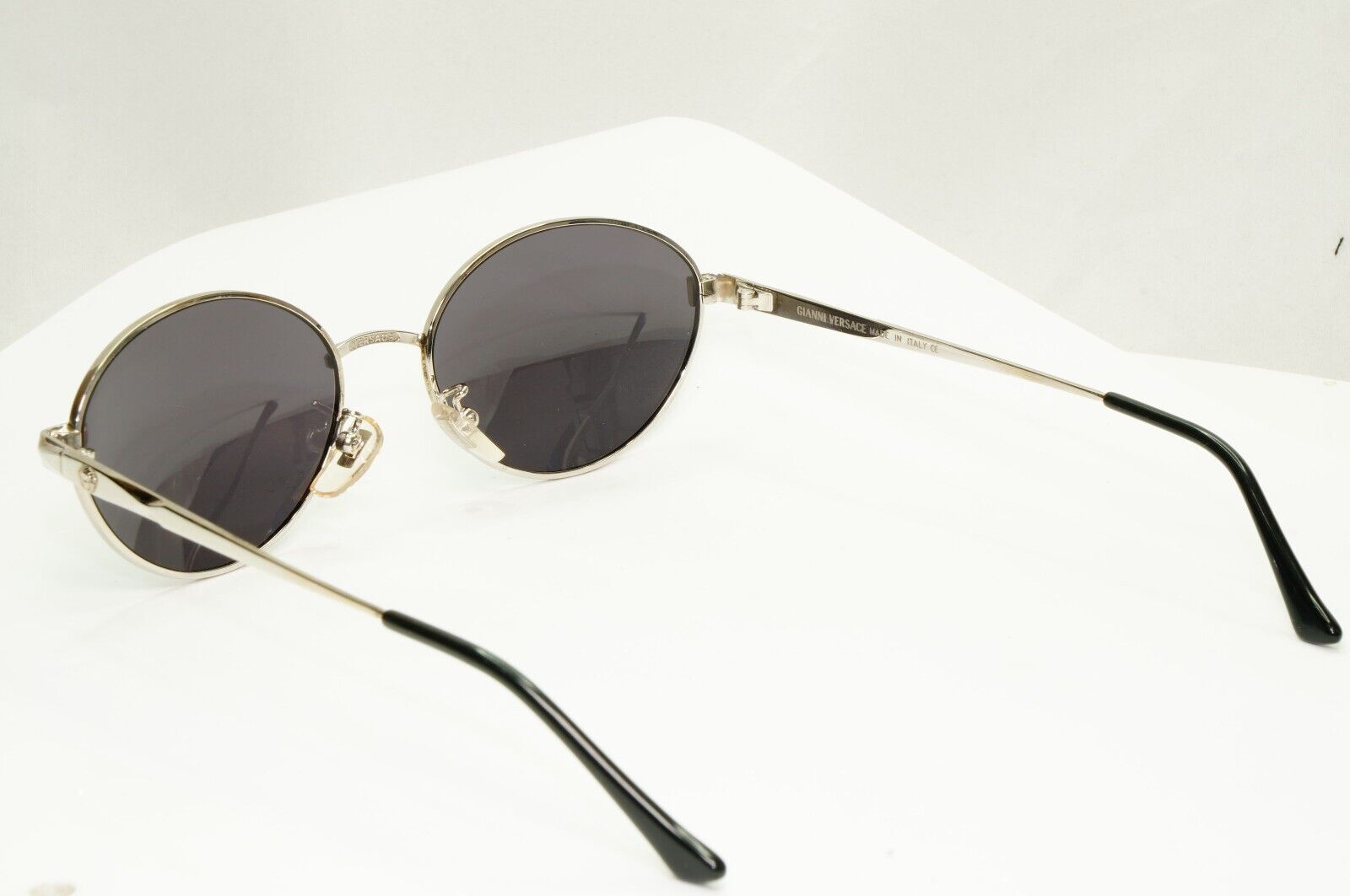 Gianni Versace 1995 Sunglasses Vintage Silver Black Metal Medusa MOD H32 COL 26M