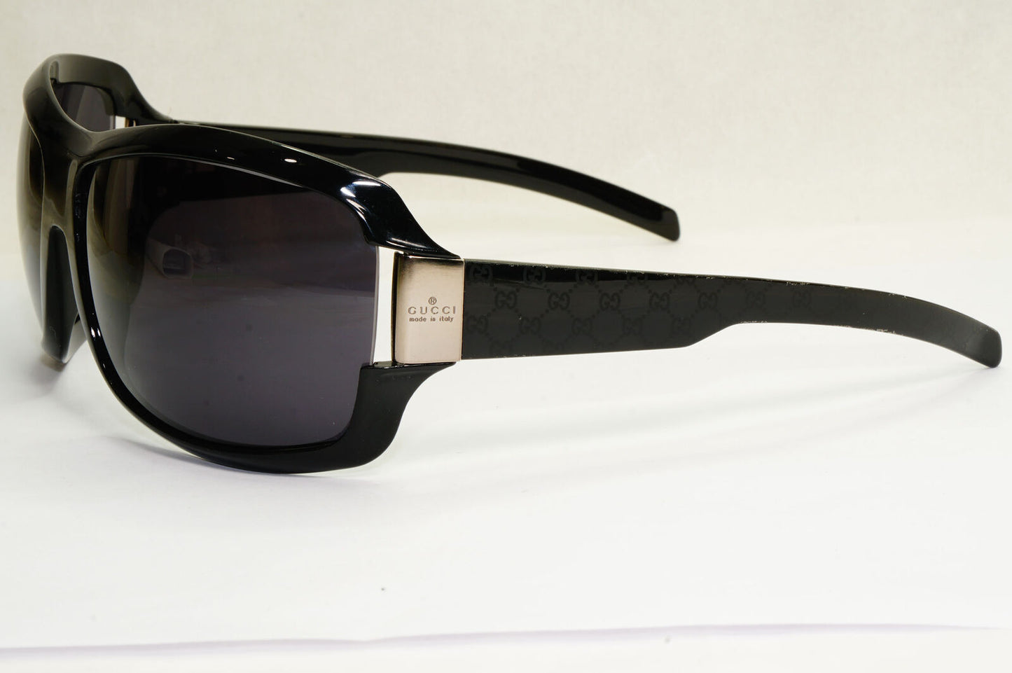 Gucci Sunglasses 2005 Monogram Black Oversized Wrap GG 1546/S BKKR7 180224