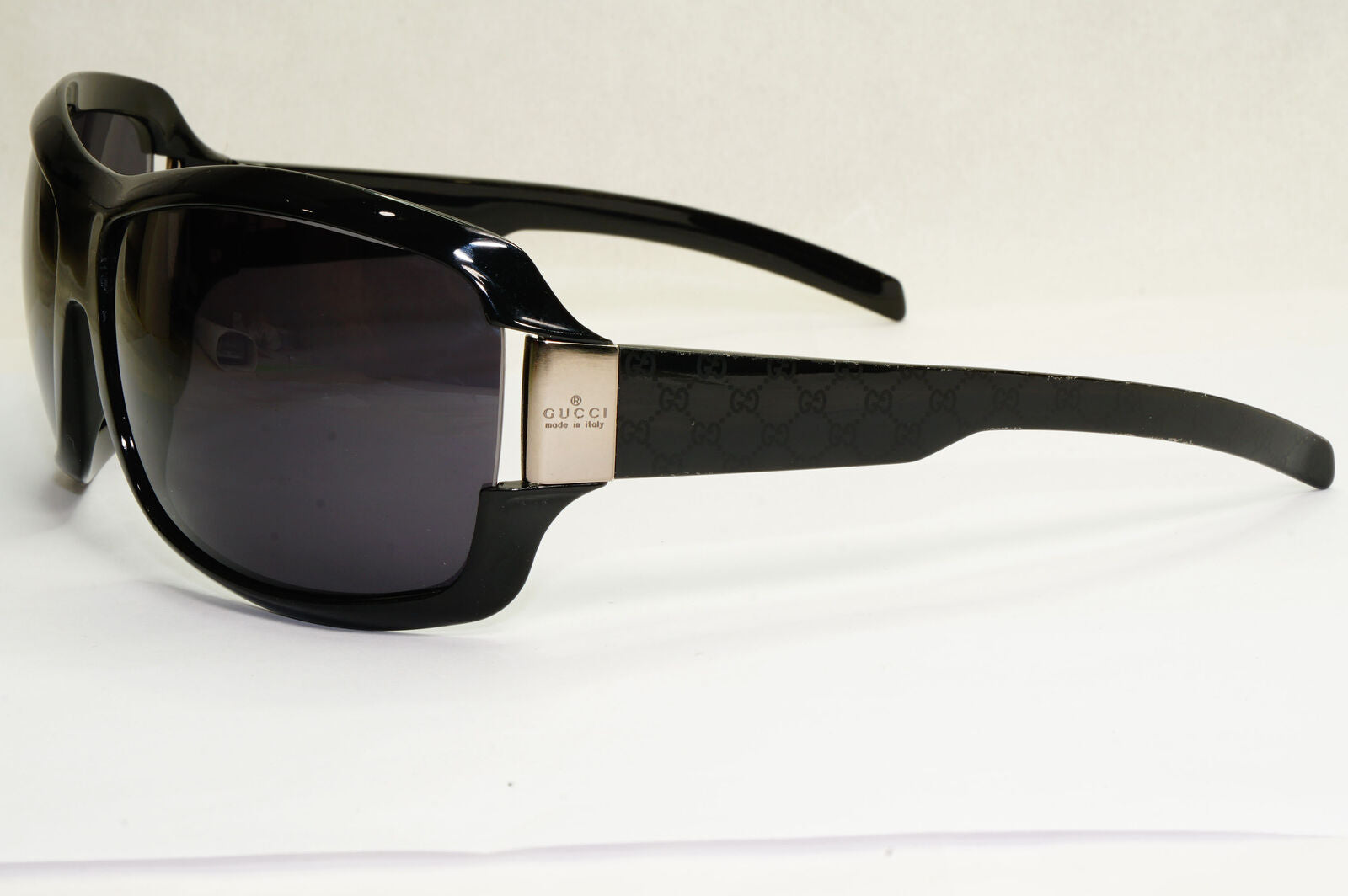 Gucci Sunglasses 2005 Monogram Black Oversized Wrap GG 1546/S BKKR7 180224