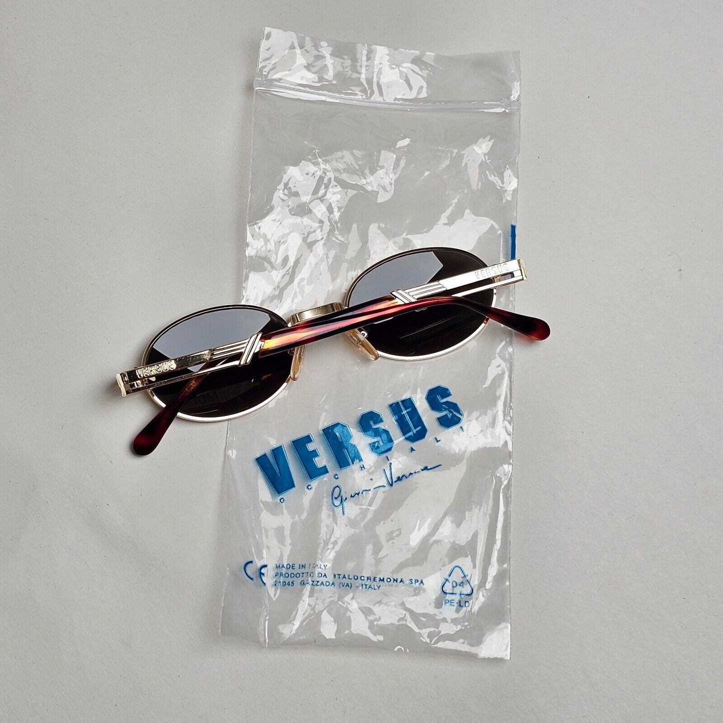 Versus Sunglasses 1996 by Gianni Versace Vintage Gold Oval MOD F22 COL 030