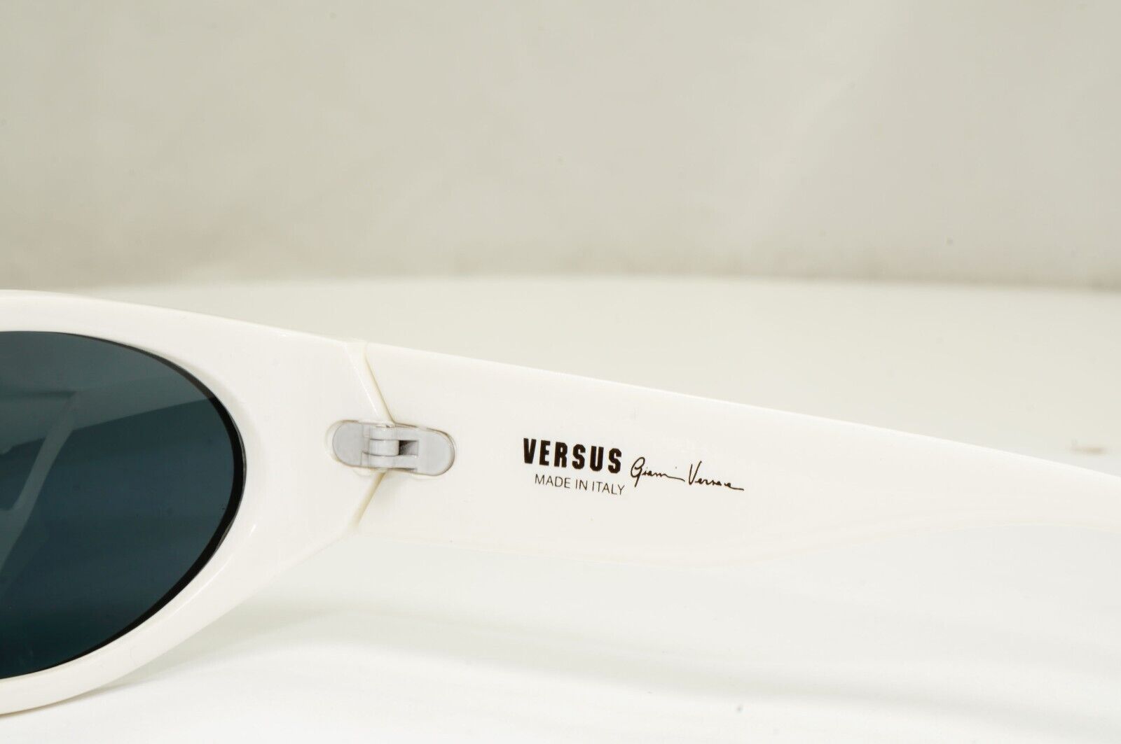 Versus Sunglasses 1996 by Gianni Versace Vintage White Grey MOD E30 COL 850