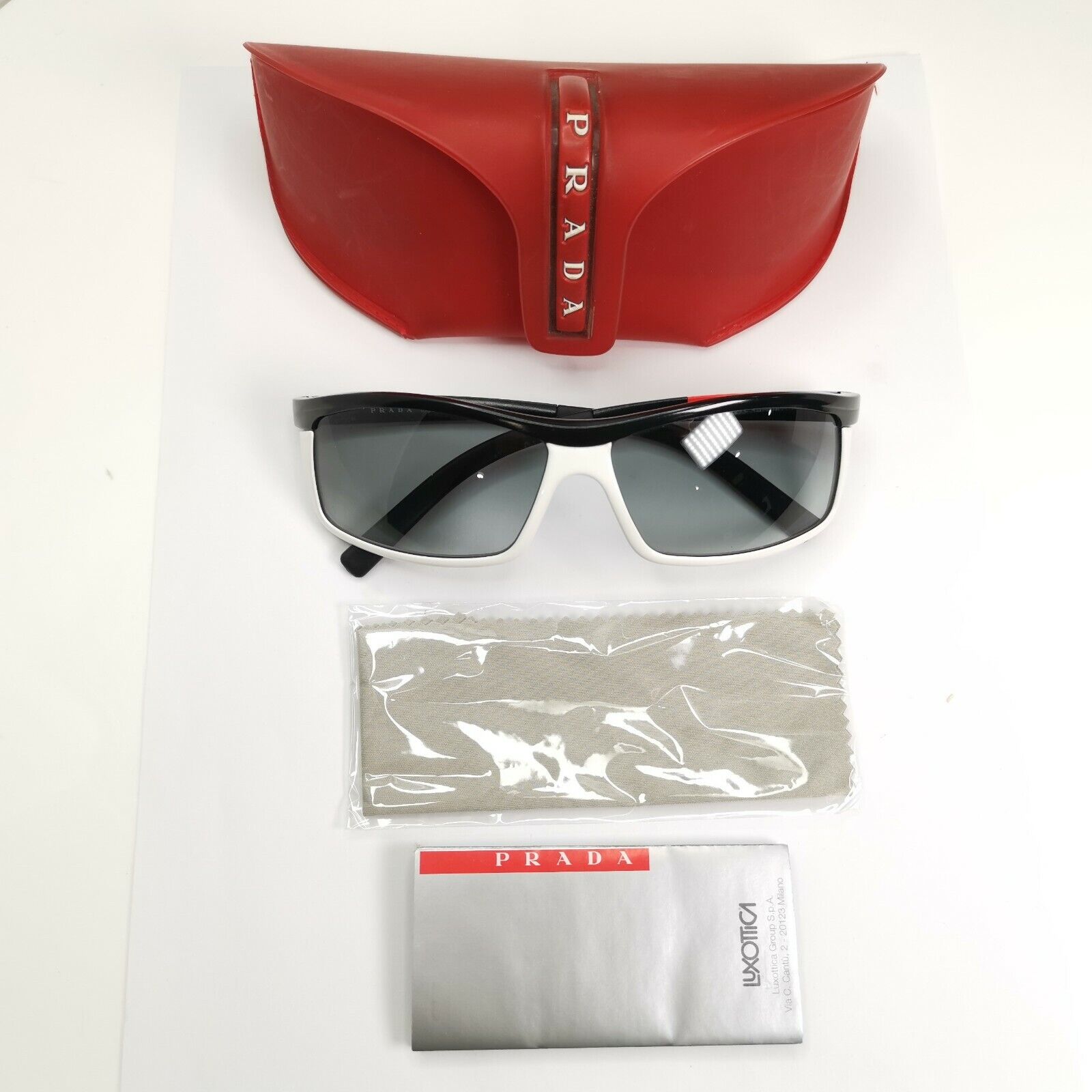 Prada 2004 Rare Sunglasses Vintage Black Smoke Gradient Mens Wrap SPS 51E PS51ES