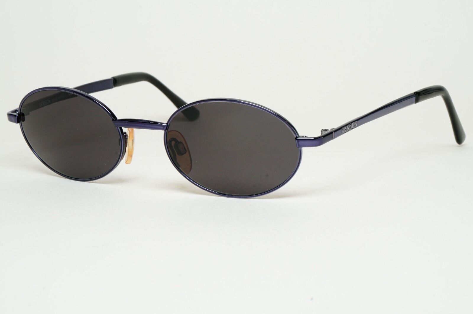 Versus Sunglasses 1996 by Gianni Versace Vintage Blue Black Oval MOR R28 COL 52M