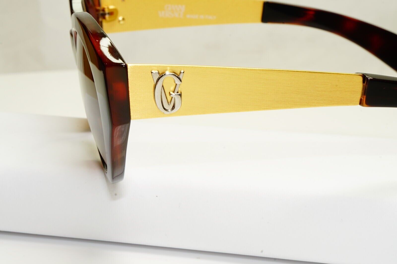 Gianni Versace 1996 Womens Vintage Gold Brown Sunglasses MOD 463/A COL 900