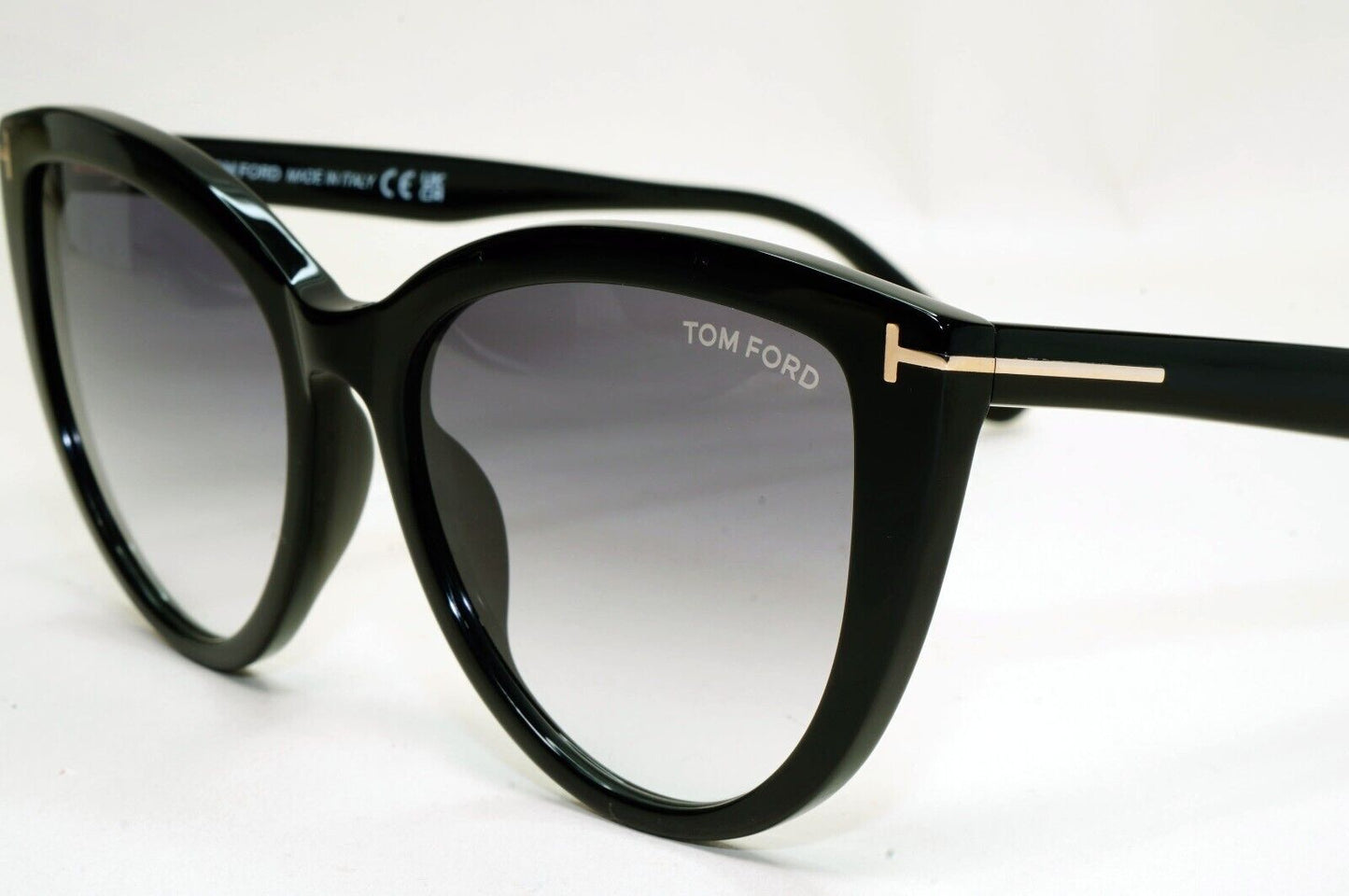 Tom Ford Sunglasses Isabella-02 Black Grey Gradient Cat Eye FT0915 TF 915 01B