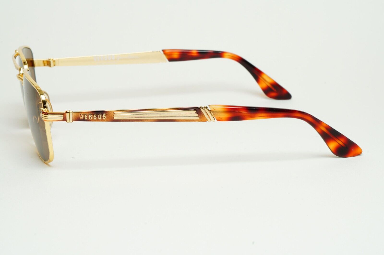 Versus Sunglasses 1996 by Gianni Versace Vintage Navigator Brown MOD F04 COL 32M