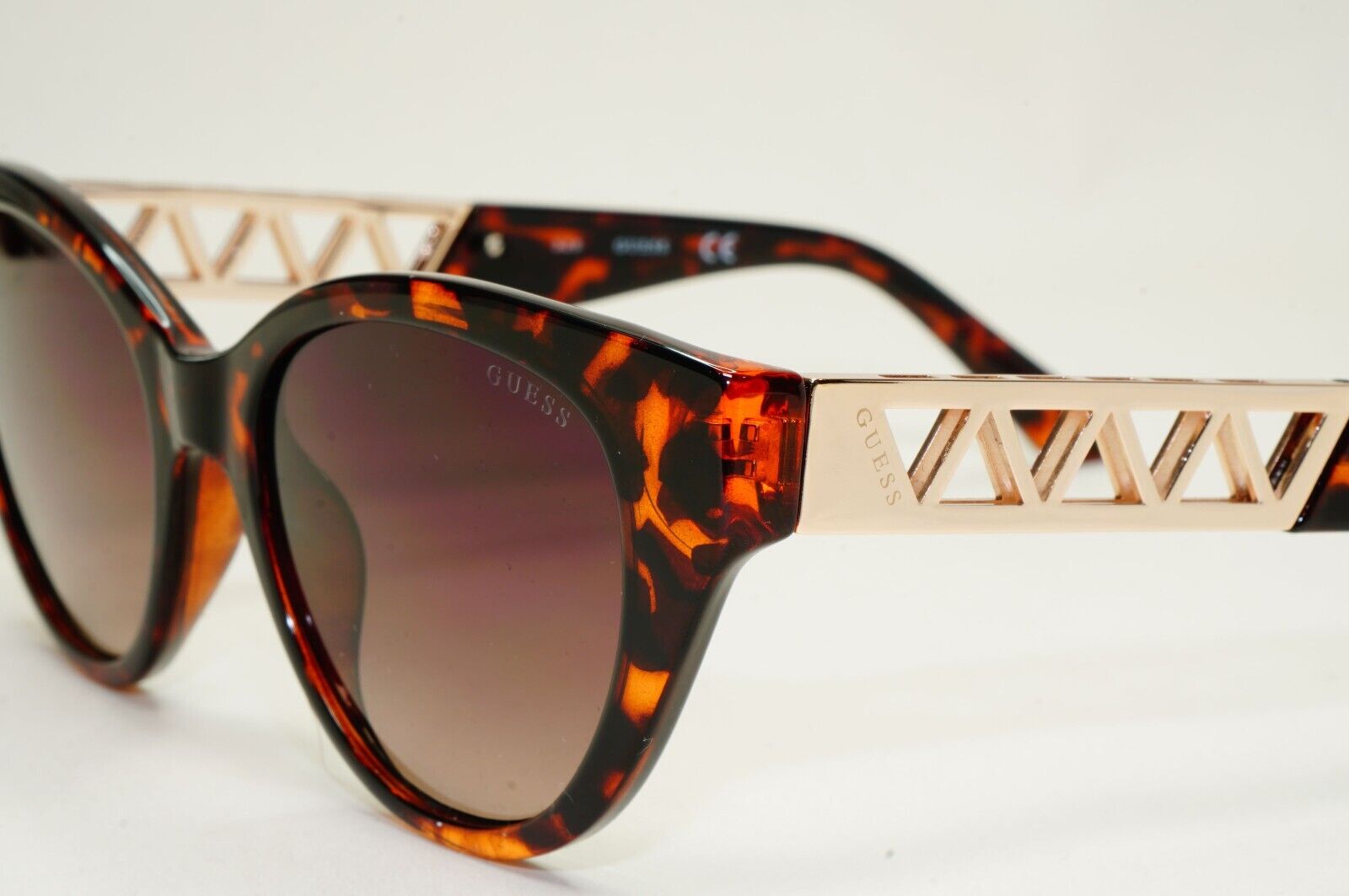 Guess Sunglasses Brown Gradient Tortoise Gold GU 7690 52F 301024