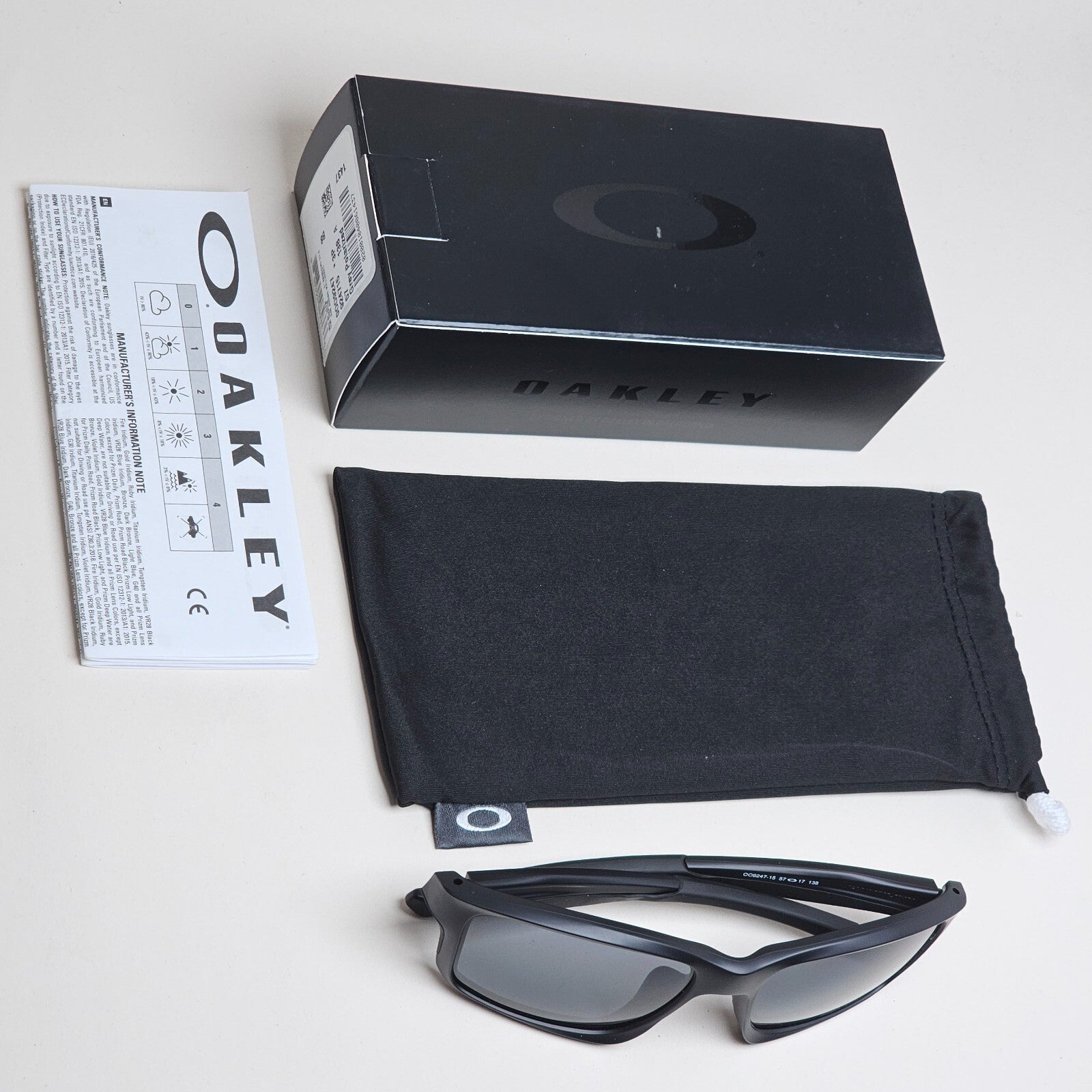 Oakley Sunglasses Polarized Chainlink Black Matte Grey Square OO 9247 15