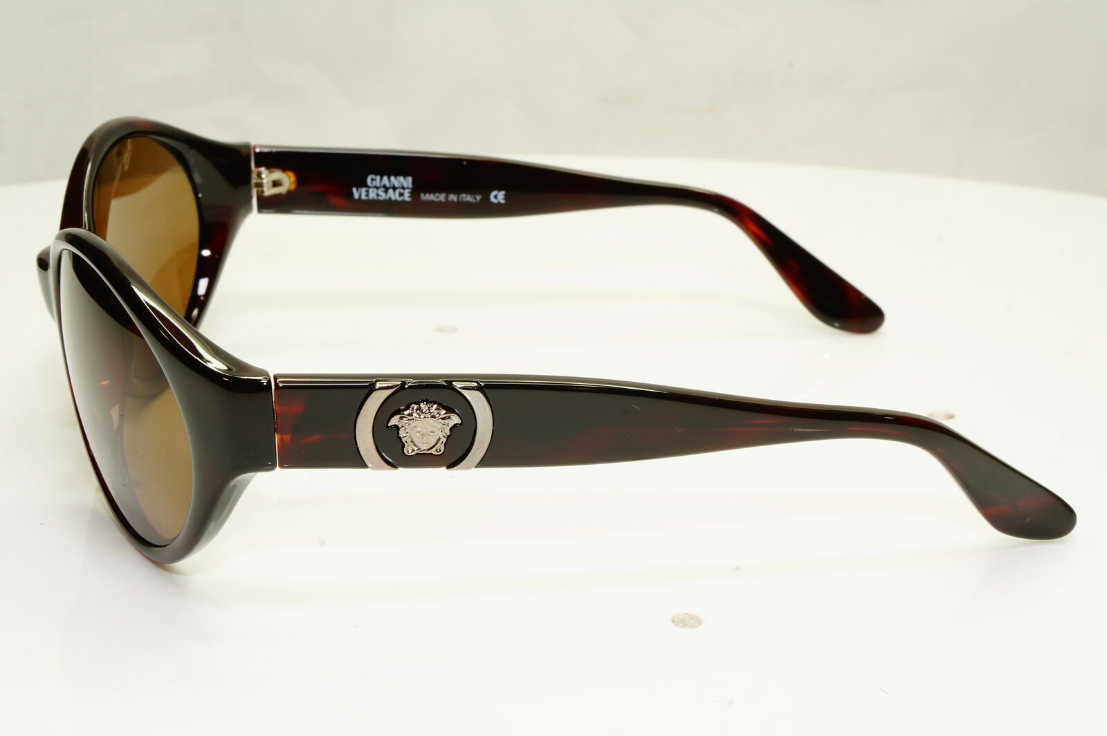 Gianni Versace 1996 Womens Vintage Brown Medusa Sunglasses MOD 250 COL 900