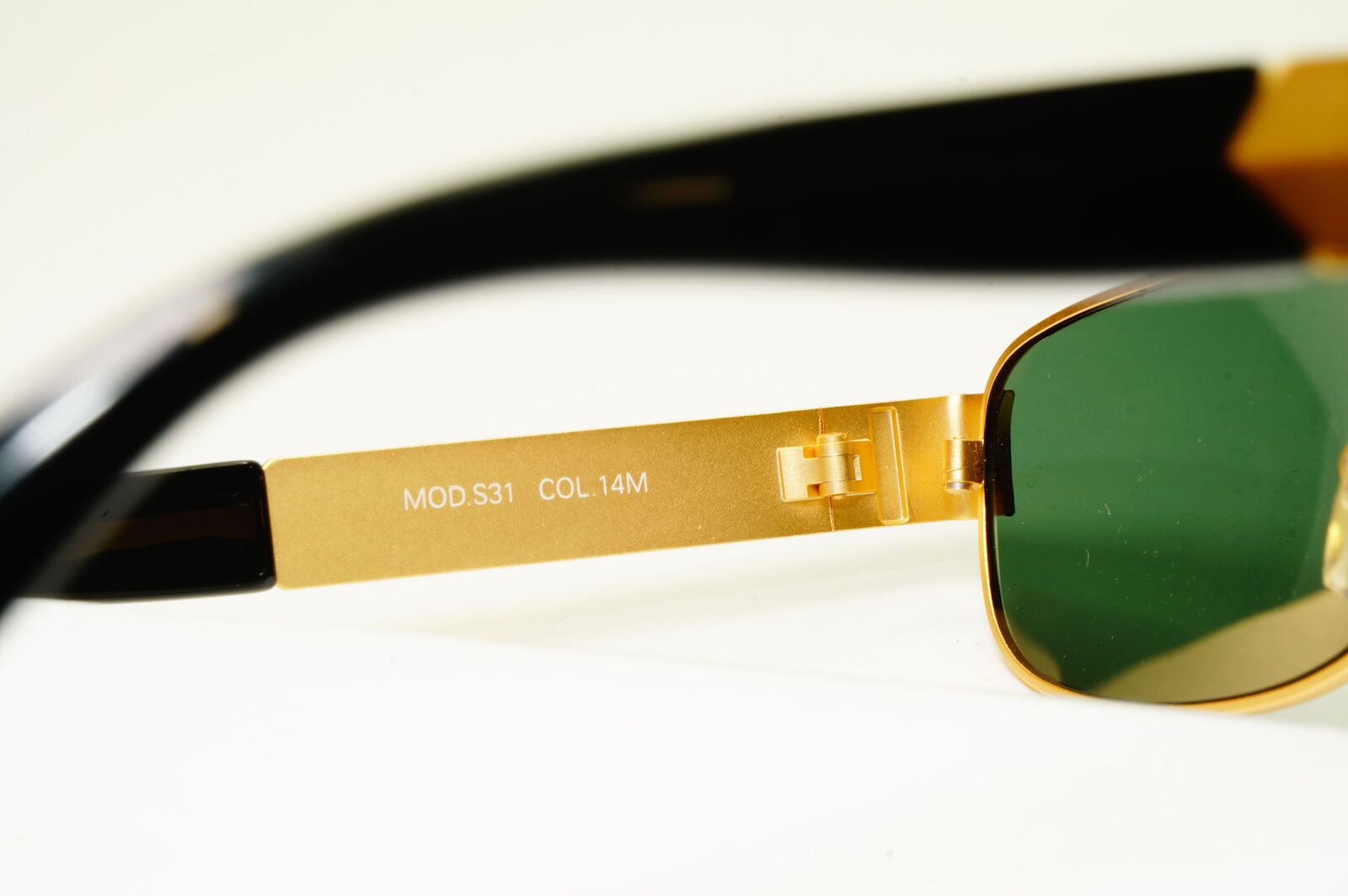 Gianni Versace 1996 Vintage Unisex Gold Rectangle Sunglasses MOD S31 COL 14M