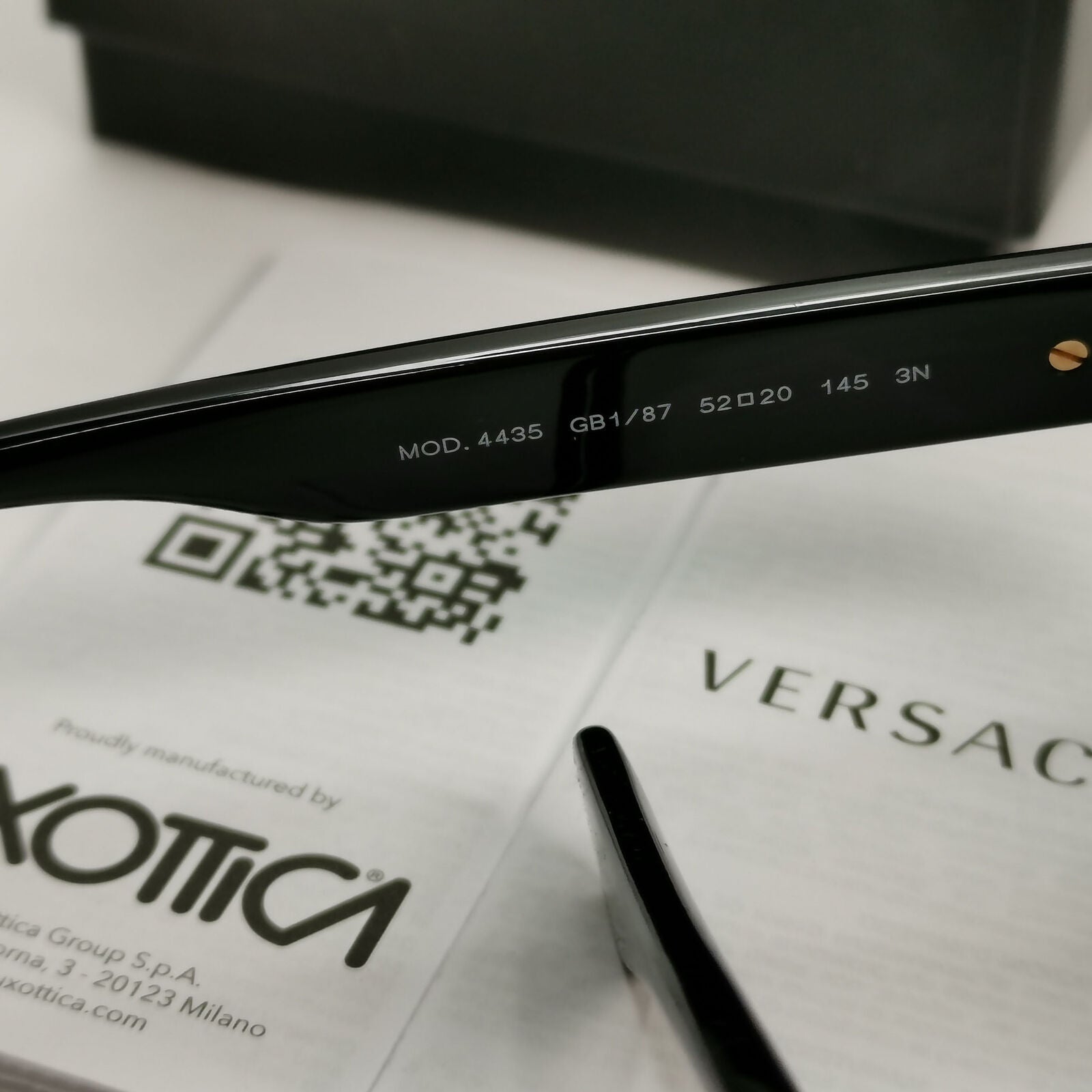 Versace Sunglasses Black Gold Cat Eye Medusa MOD VE 4435 GB1/87 52mm