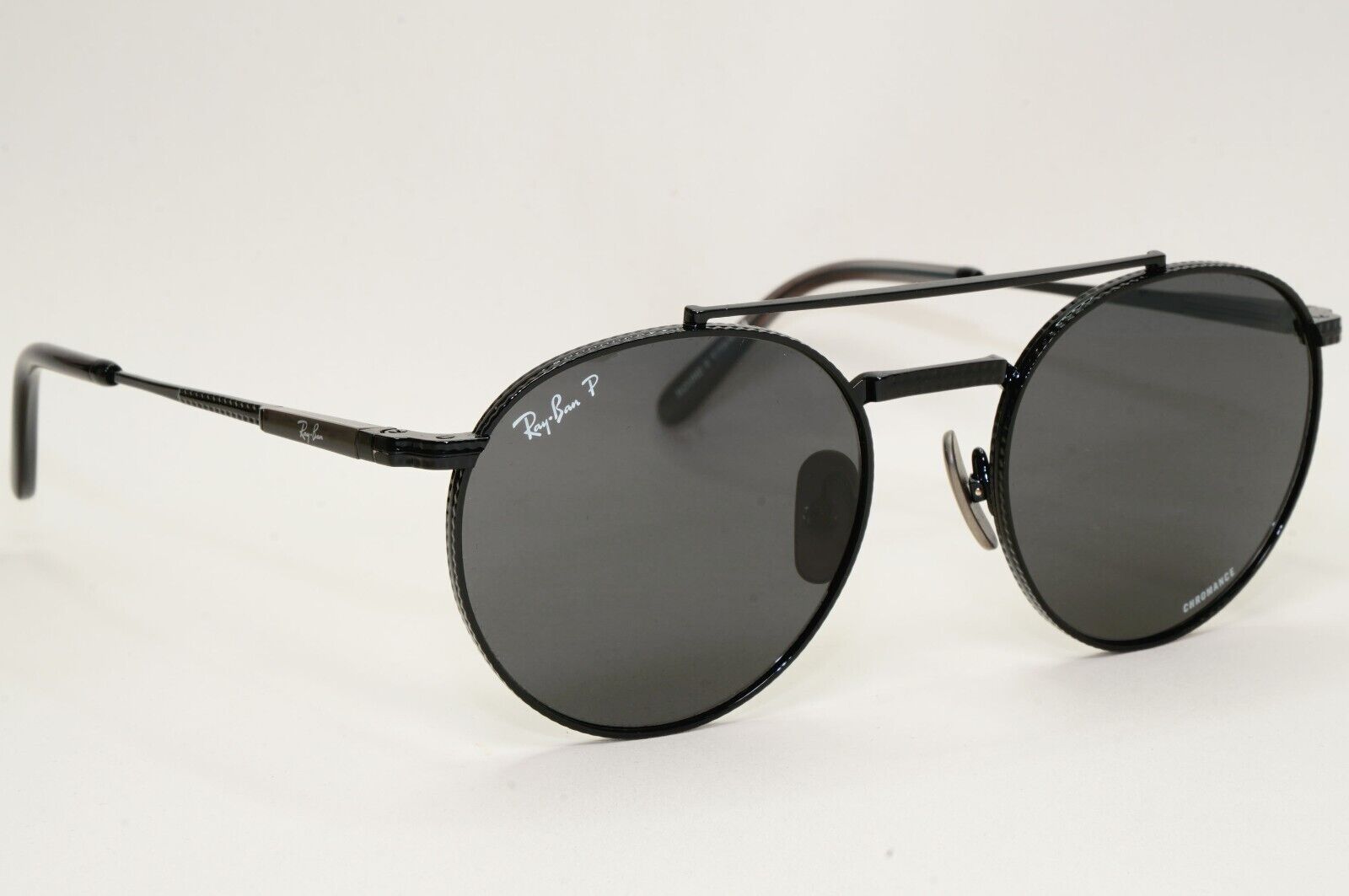 Ray-Ban Sunglasses Round II Titanium Polarised Black RB 8237 3141/K8 53mm