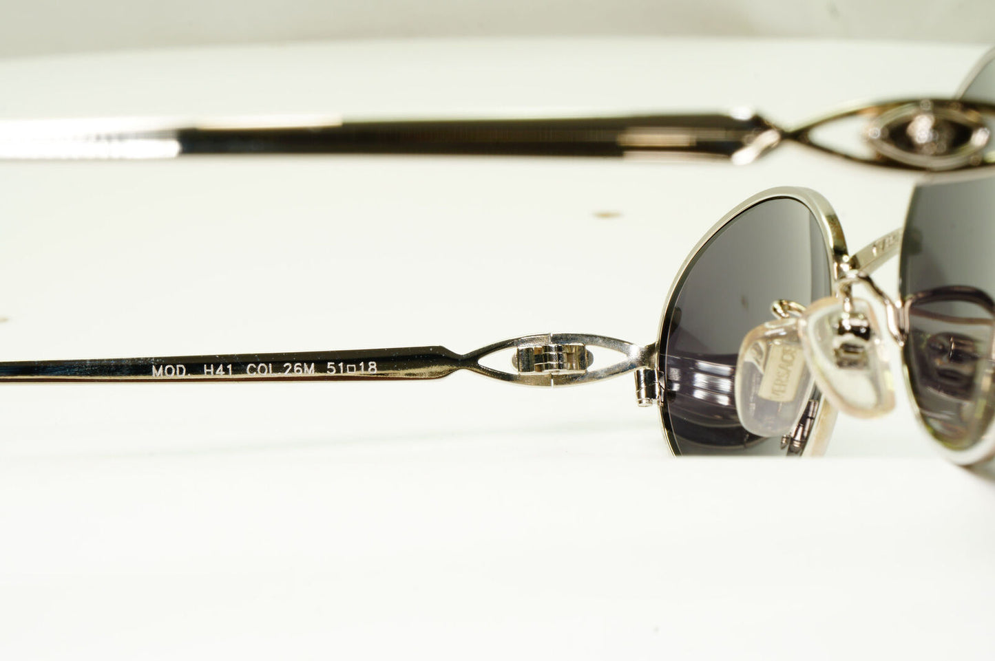 Gianni Versace 1995 Sunglasses Vintage Silver Black Metal Oval MOD H41 COL 26M A