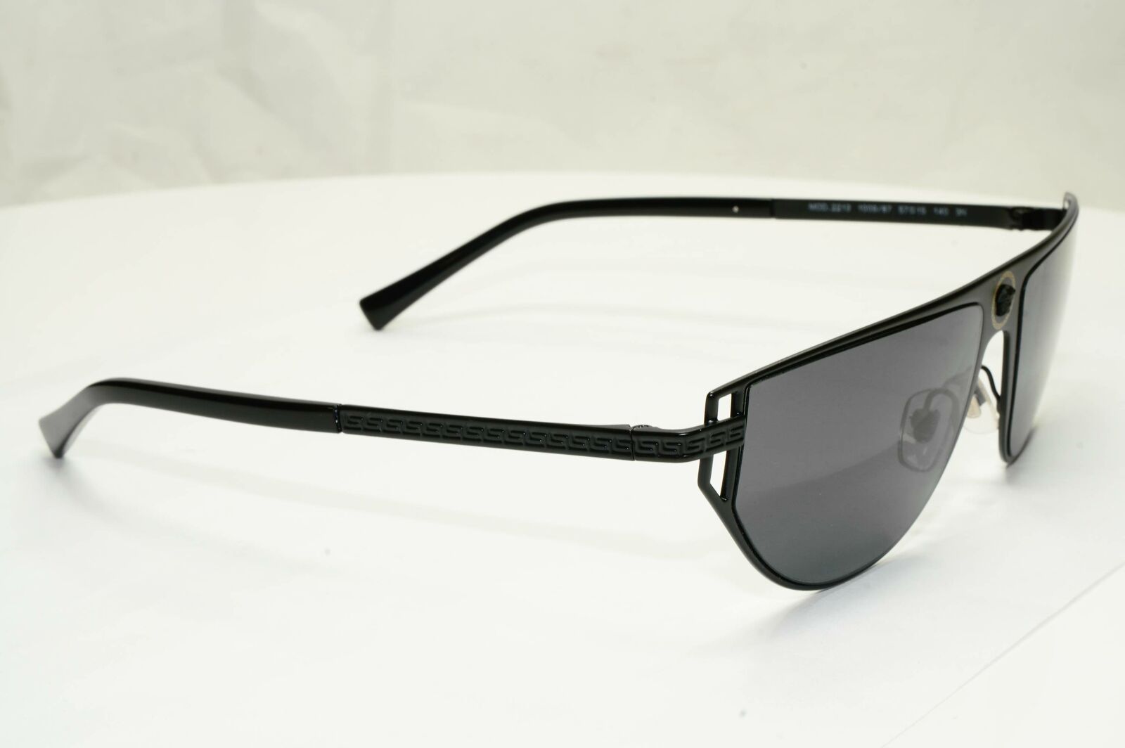 Authentic Versace Mens Unisex Black Medusa Metal Sunglasses MOD 2213 1009/87