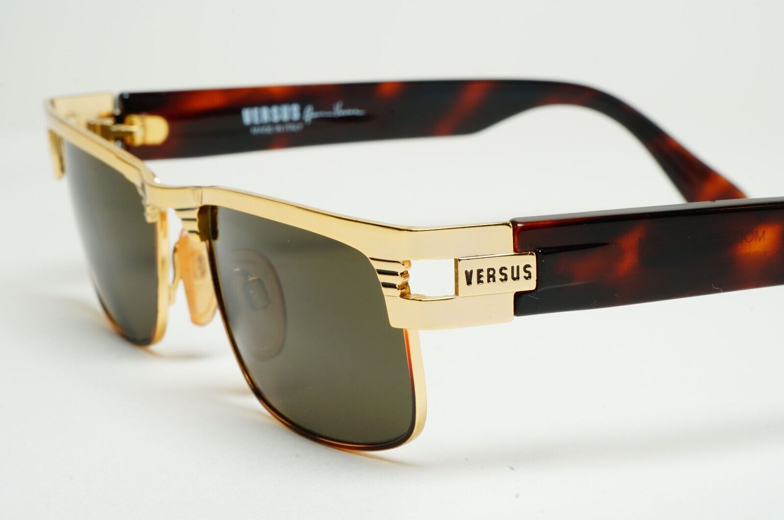 Versus Sunglasses 1996 by Gianni Versace Vintage Gold Grey MOD F26 COL 36M