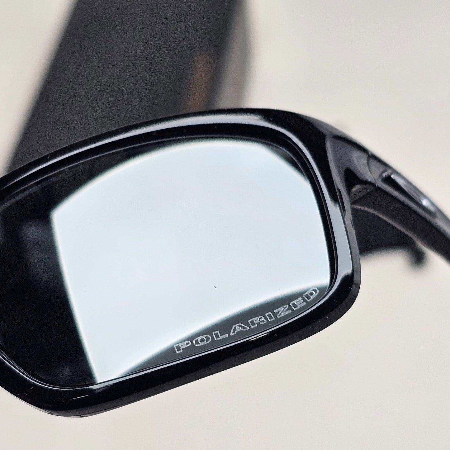 Oakley Sunglasses Polarized Sliver Stealth Black Polished Iridium OO 9408 05