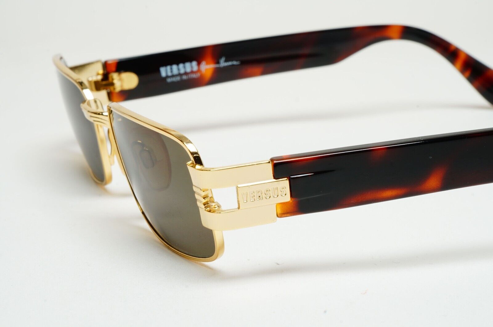 Versus Sunglasses 1996 by Gianni Versace Vintage Gold Rectangle MOD F32 COL 030