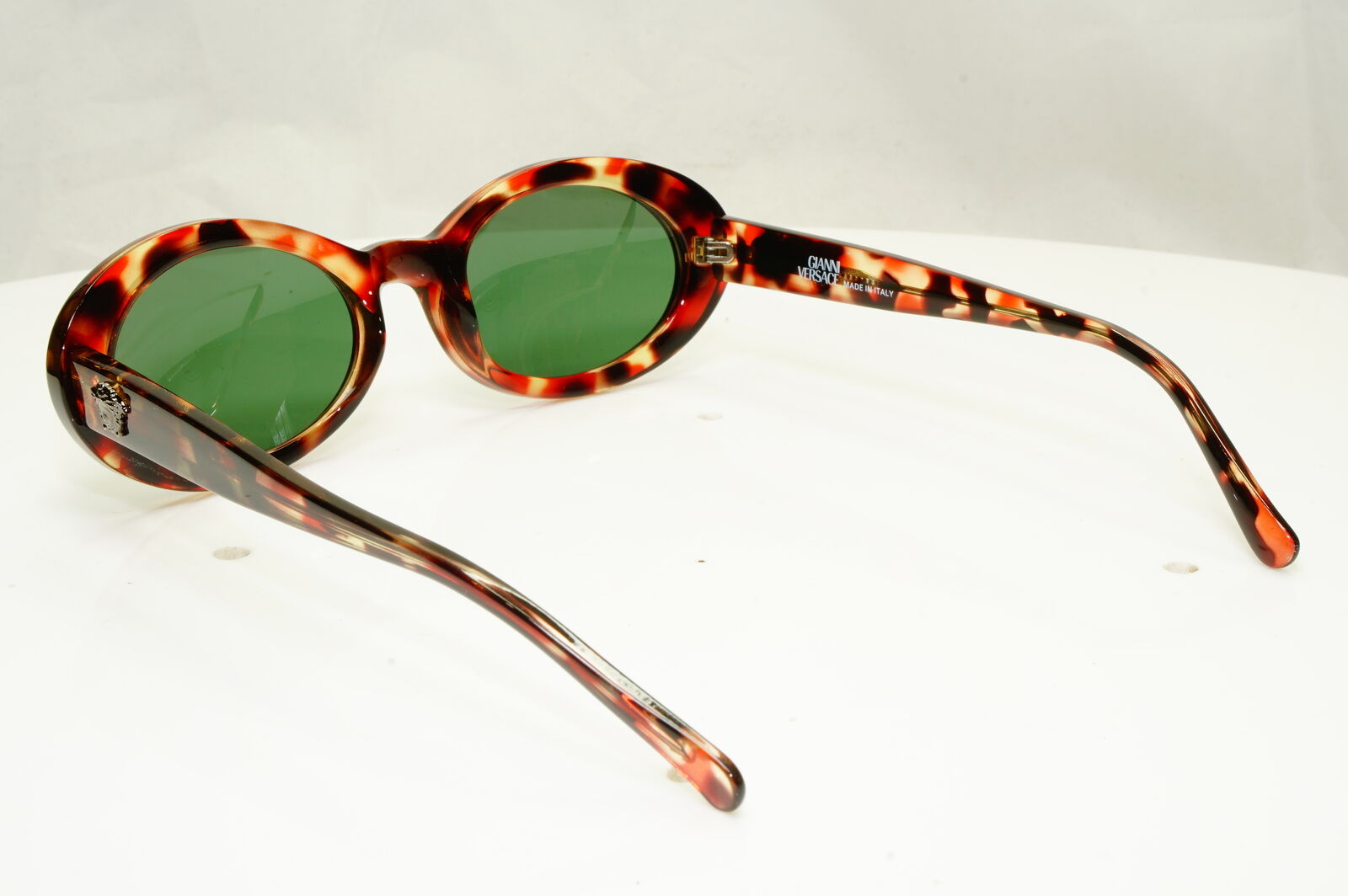 Gianni Versace 1996 Womens Vintage Oval Brown Medusa Sunglasses MOD 451 COL 870