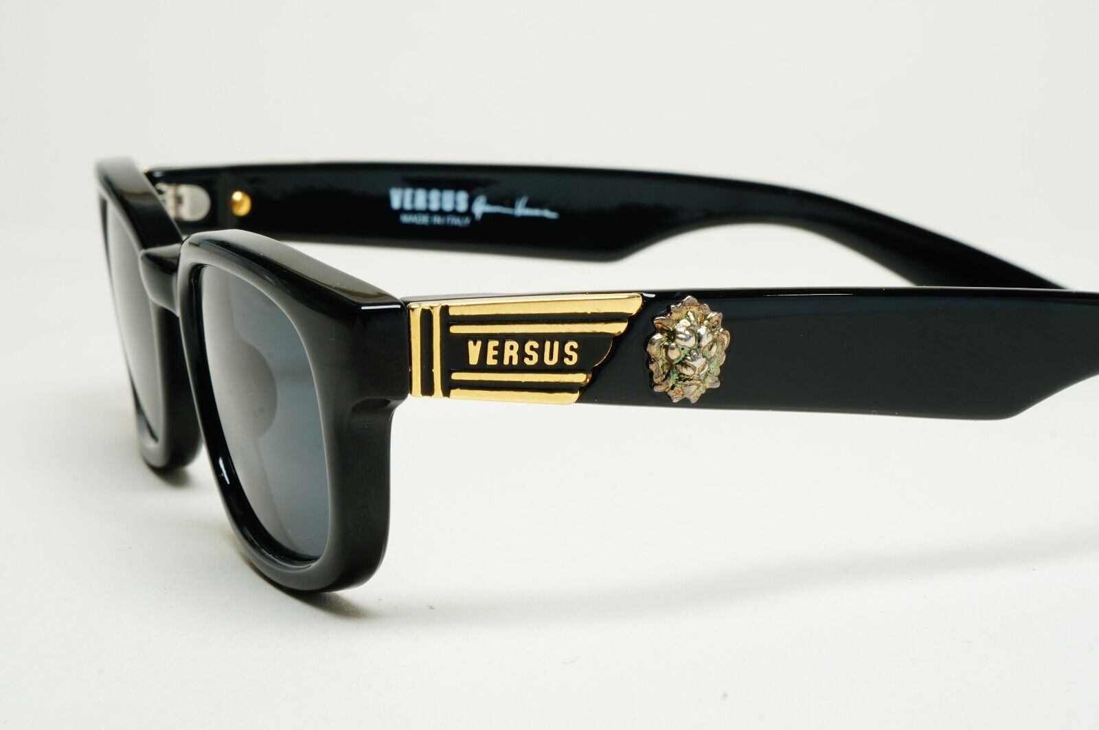 Versus Sunglasses 1996 by Gianni Versace Vintage Black Lion MOD EZ8 COL 852