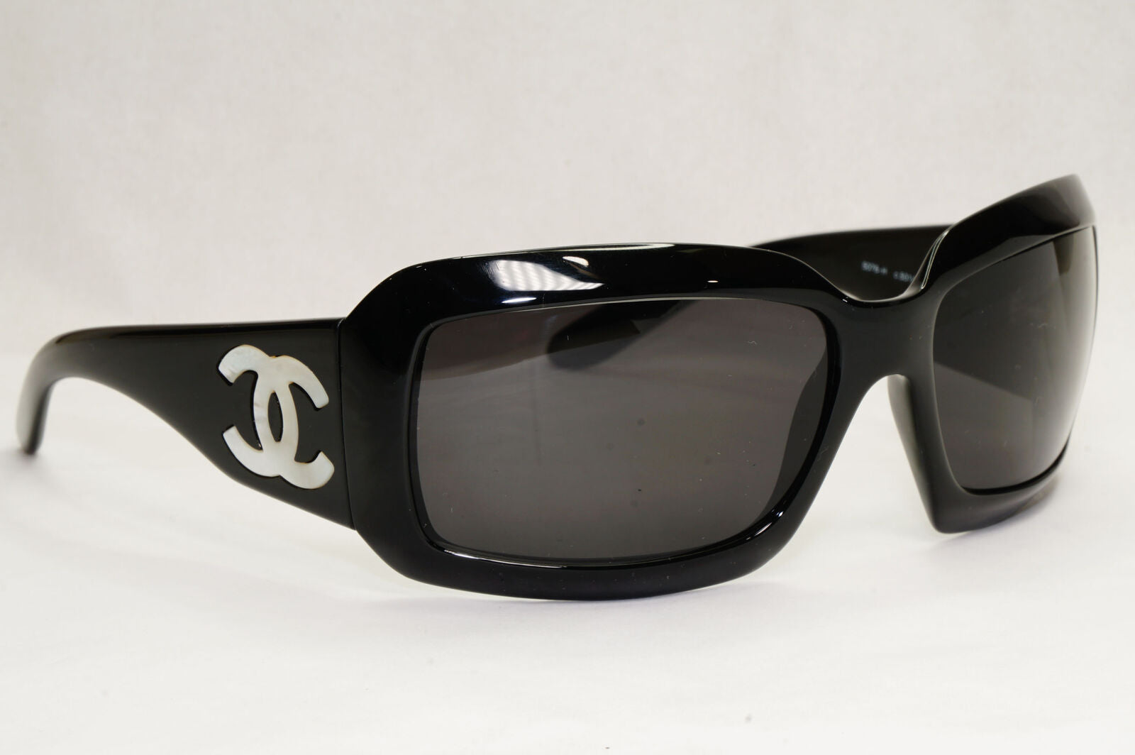 Chanel Sunglasses Mother of Pearl Vintage 2006 Black 5076-H c.501/87 120124
