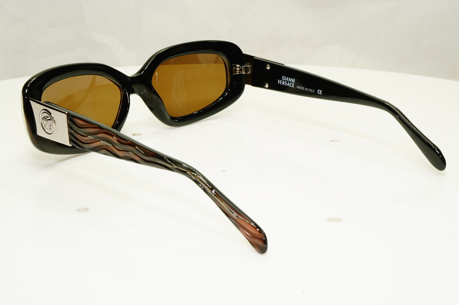 Gianni Versace 1996 Unisex Vintage Brown Medusa Sunglasses MOD 256/M COL 382