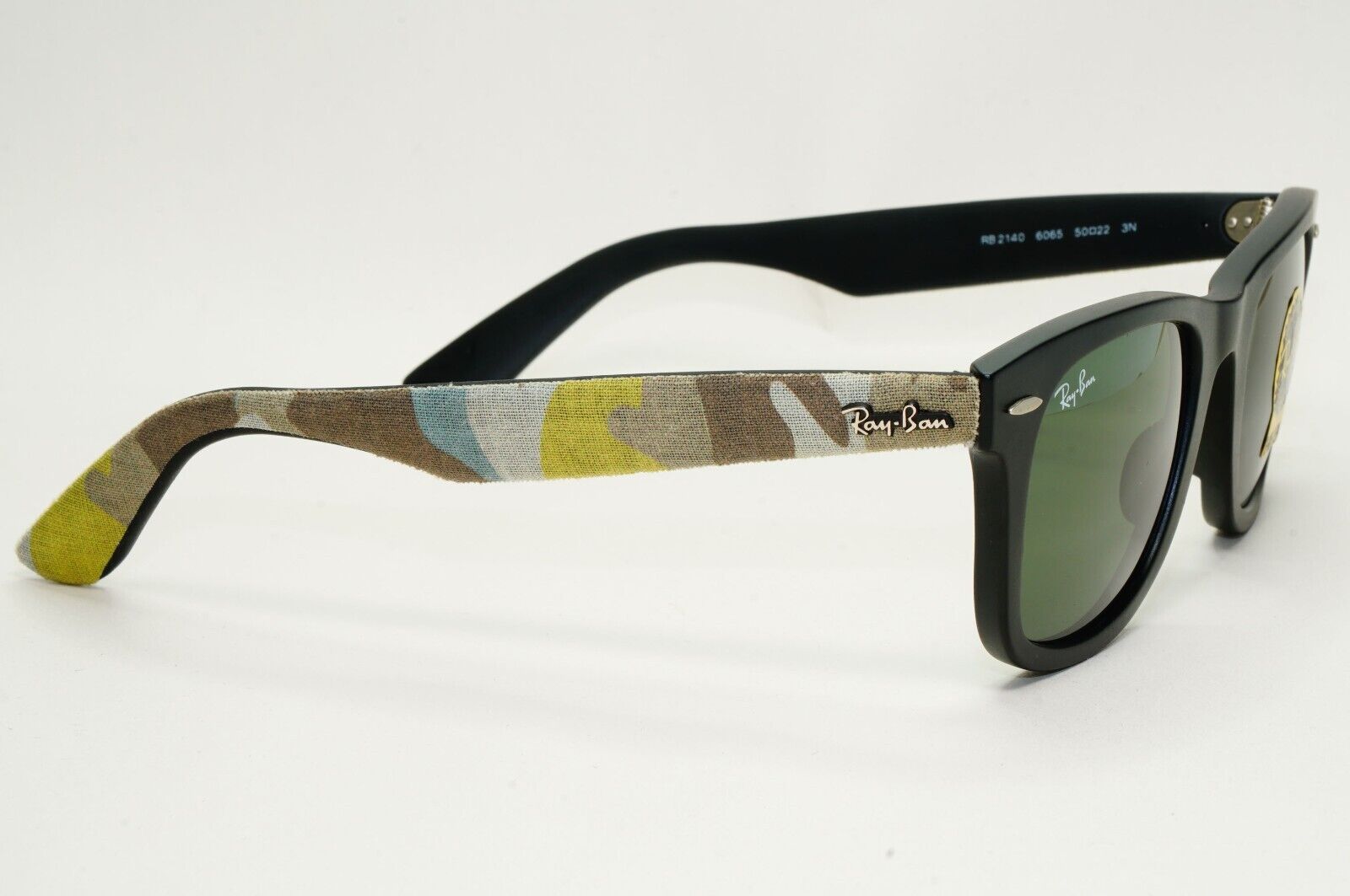 Ray-Ban Sunglasses Wayfarer Black Green Urban Camoflauge RB 2140 6065 50mm