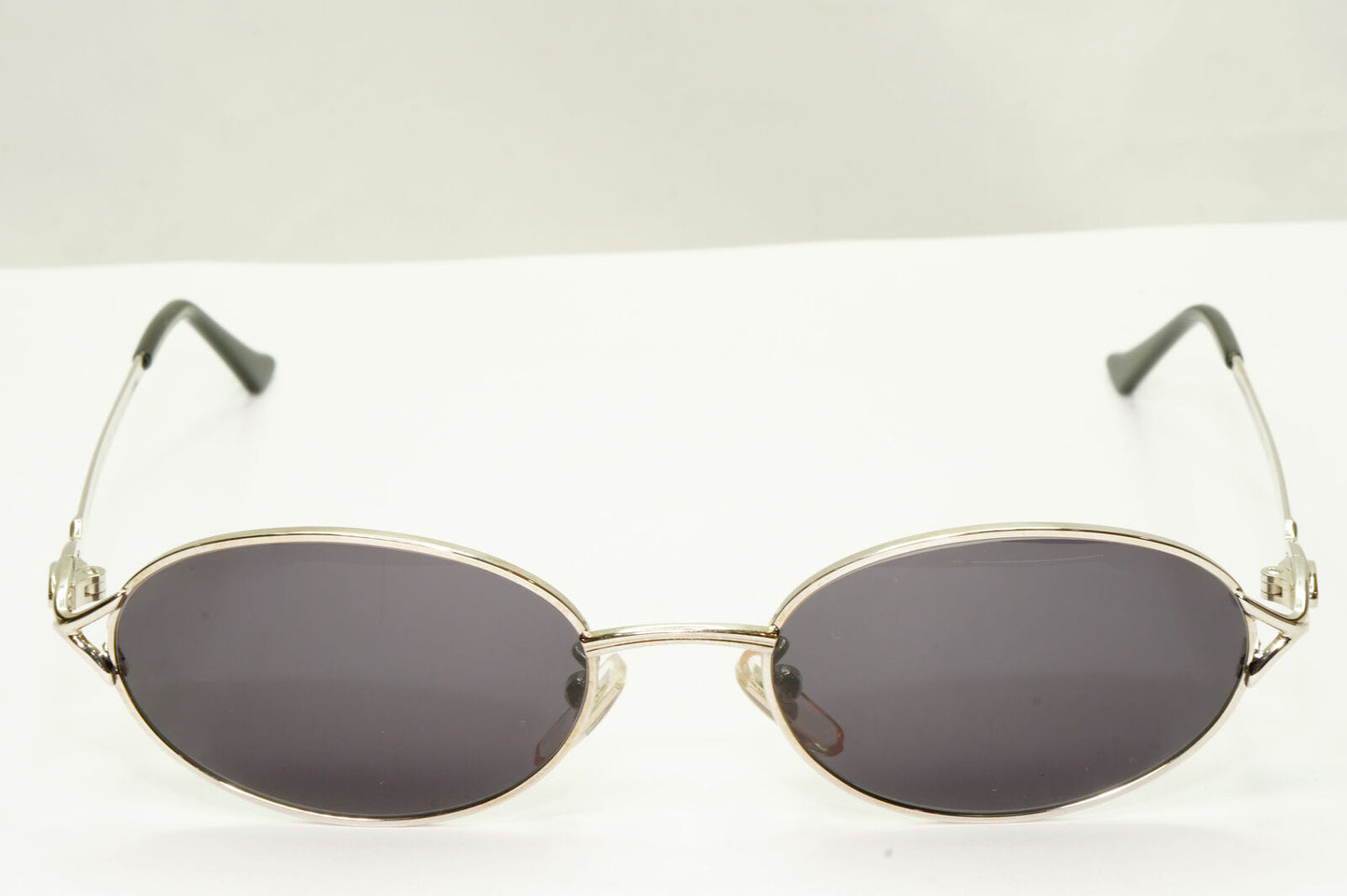 Gianni Versace 1995 Sunglasses Vintage Silver Black Metal Oval MOD H41 COL 26M A