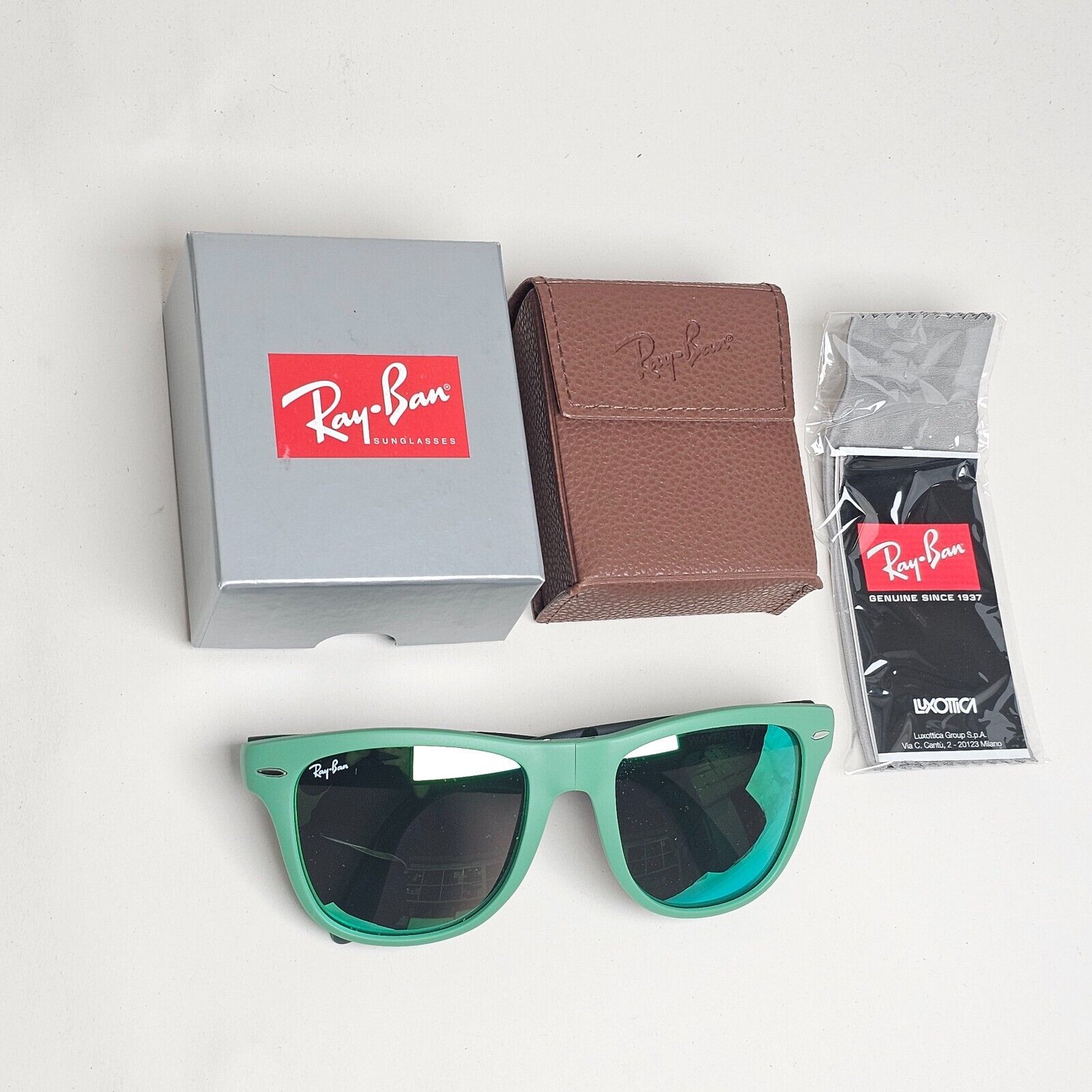 Ray-Ban Sunglasses Folding Wayfarer Green Mirror Black RB 4105 6021/19 54mm